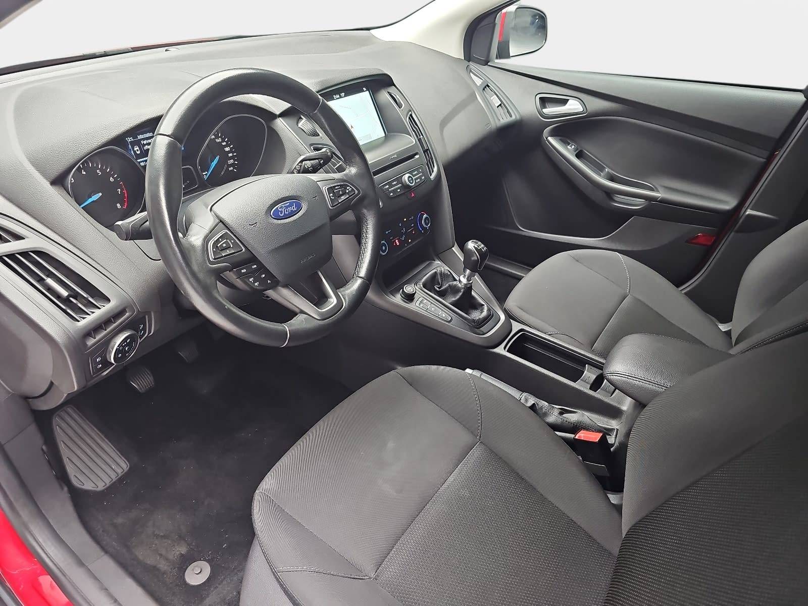 FORD FOCUS 1.0 EB BUSINESS NAVI WINTER P-ASSIST AHK