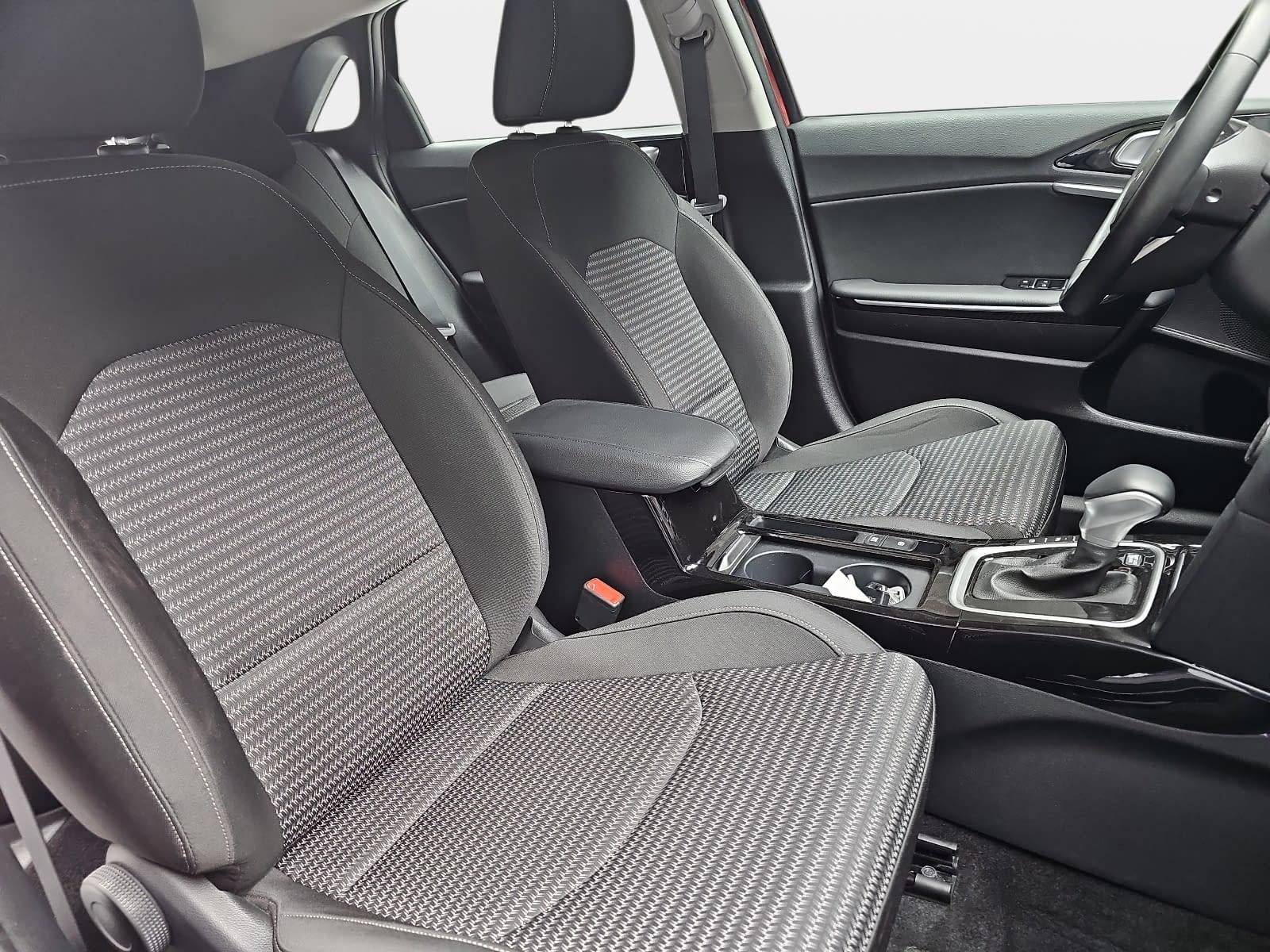 KIA CEED 1.5 T-GDI DCT7 SPIRIT TECHNOLOGIE