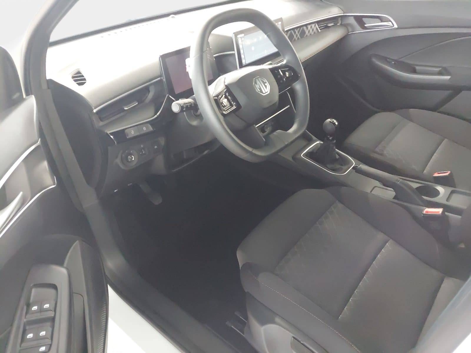 MG MG3 1.5 5MT STANDARD