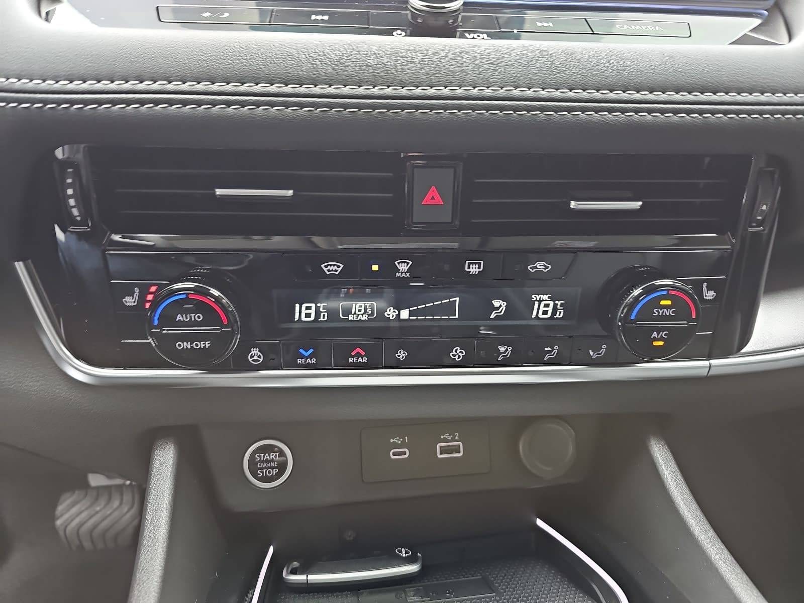 NISSAN X-TRAIL 1.5 VC-T MHEV AUTO. N-CONNECTA PANORAMA 19ZOLL HEAD-UP VOLL-LED