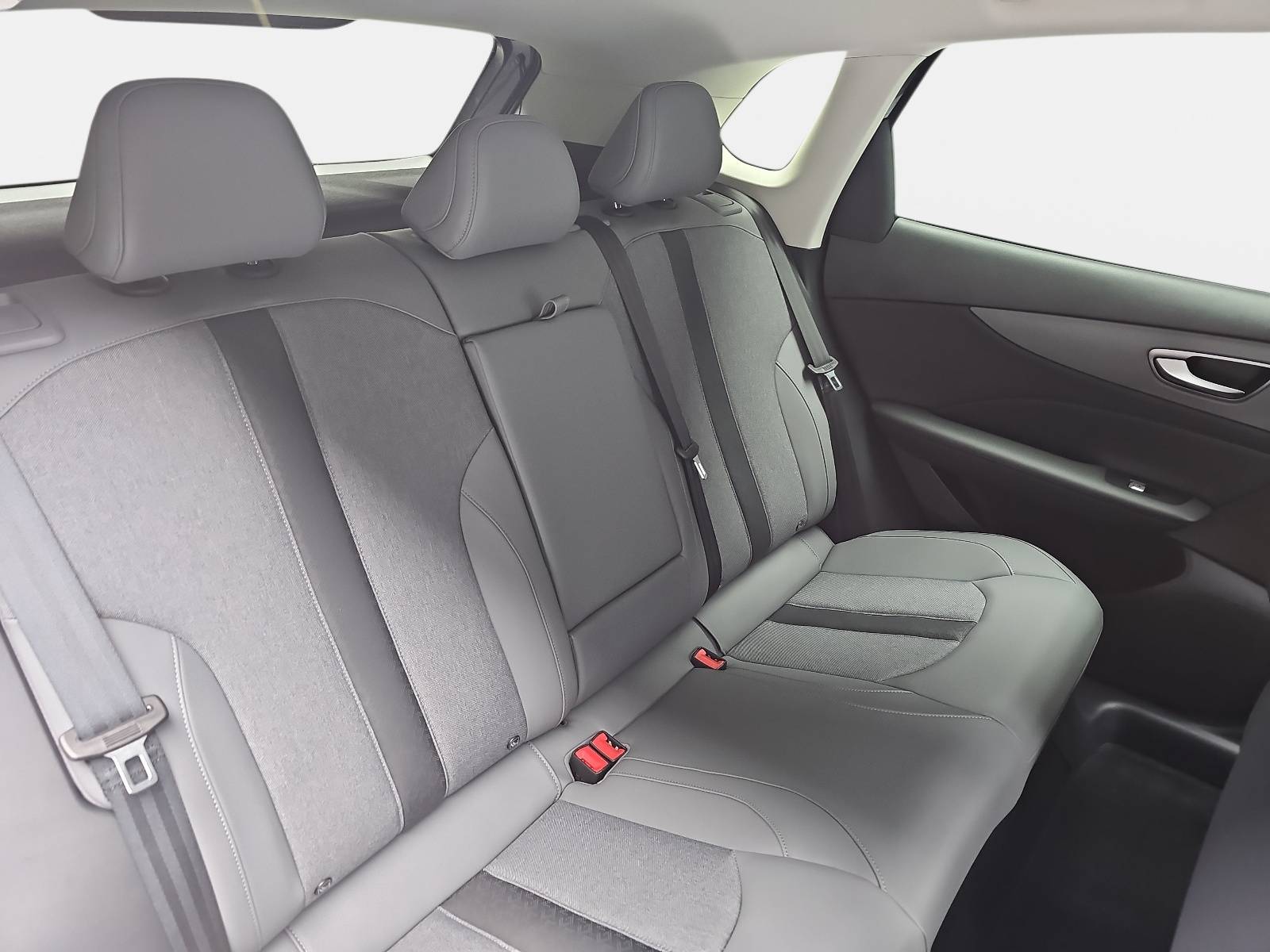 MG S5 EV 64 KWH MY25 LUXURY