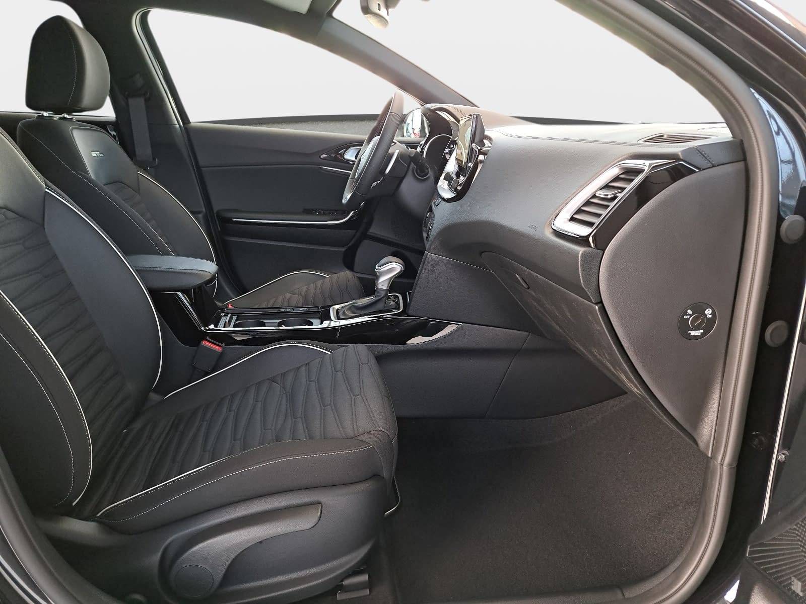 KIA CEED SW 1.5 T-GDI DCT7 GT-LINE