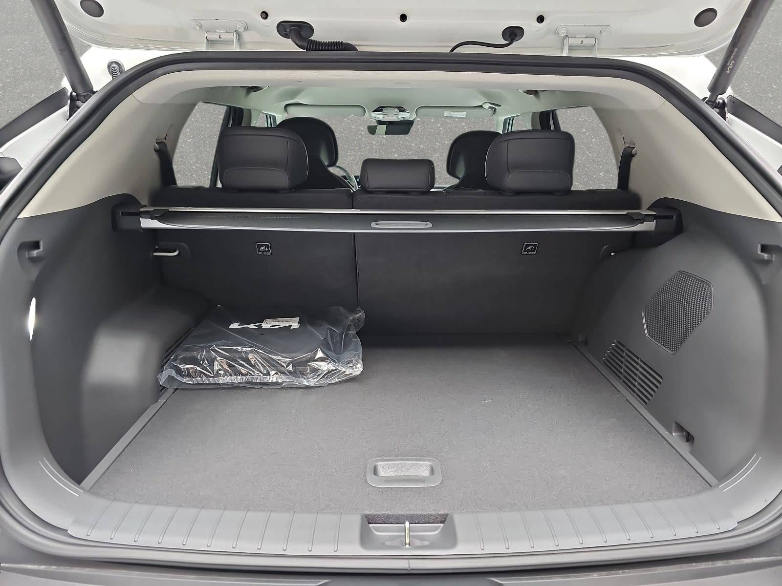 KIA EV3 81.4 KWH EARTH MJ26 WINTER BUSIN. UPGRADE DRIVEWISE-PARK DESIGN SOUND