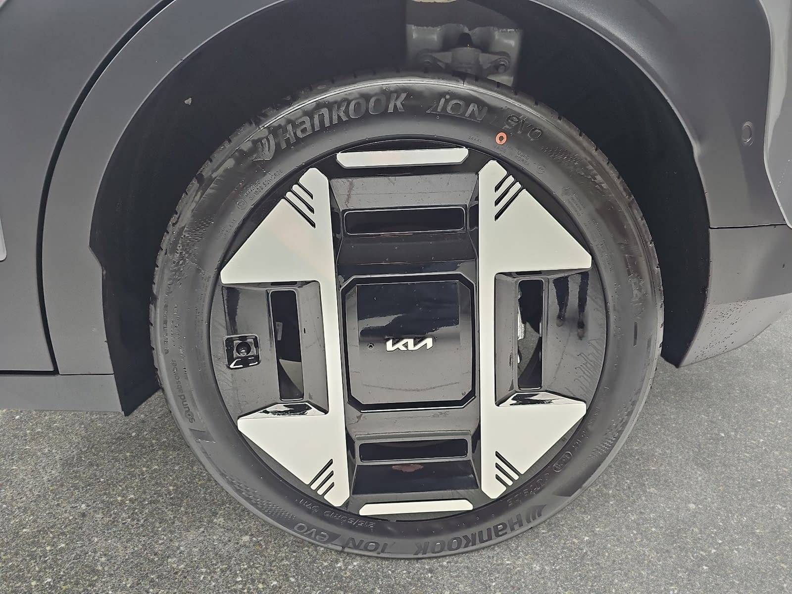 KIA EV3 81.4 KWH EARTH MJ26 WINTER BUSIN. UPGRADE DRIVEWISE-PARK DESIGN SOUND