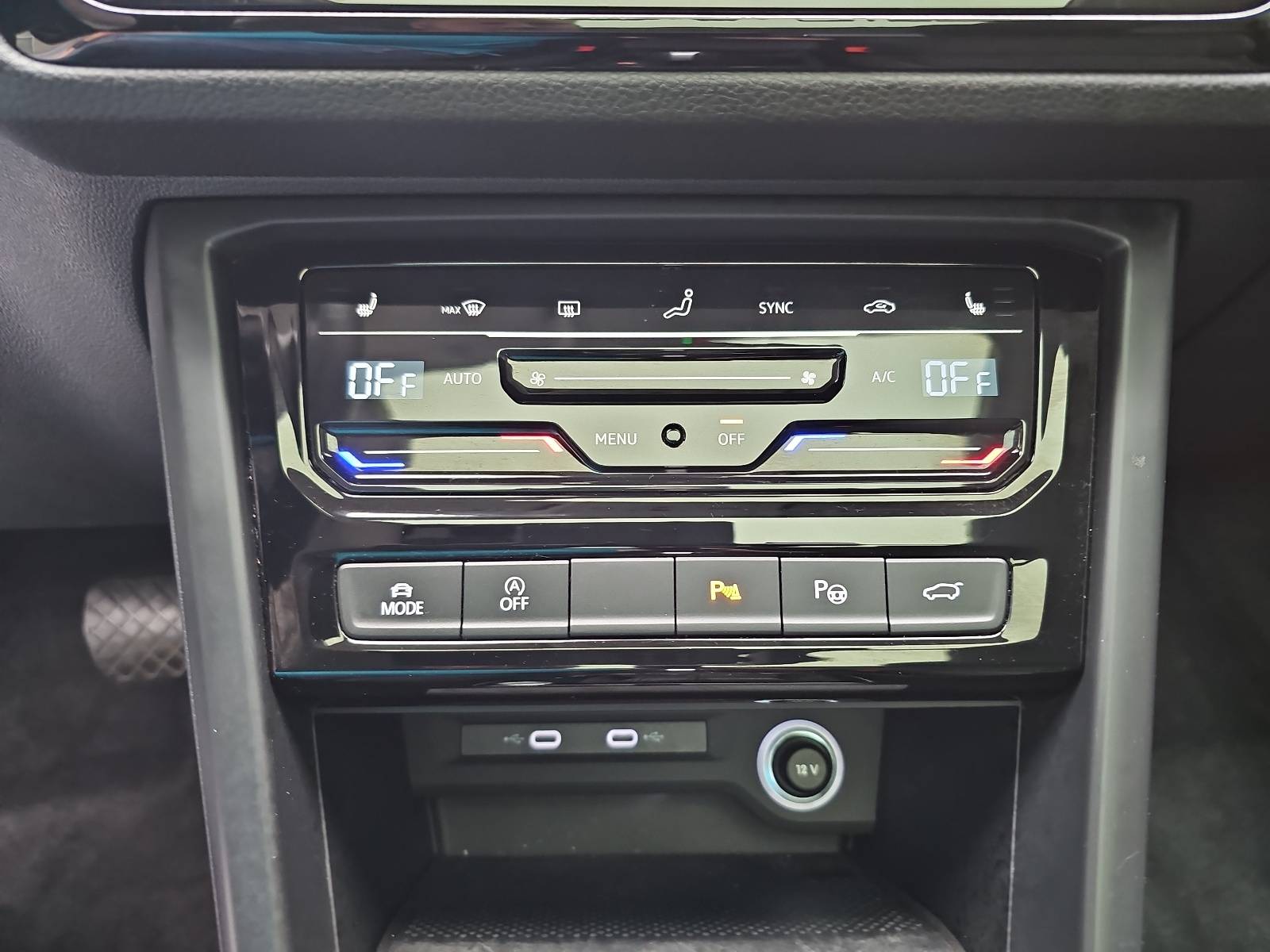 VW TOURAN 1.5 TSI DSG HIGHLINE R-LINE NAVI LED ACC PANO KAME