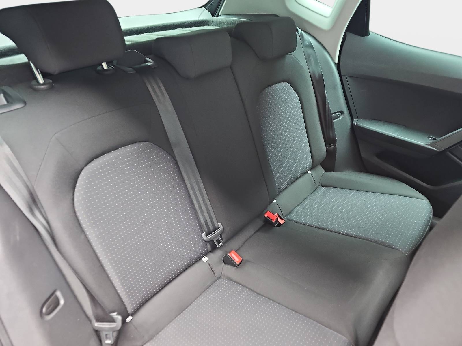 SEAT ARONA 1.0 TSI MOVE! NAVI LED KLIMAAUTO FULL-LINK DAB LM