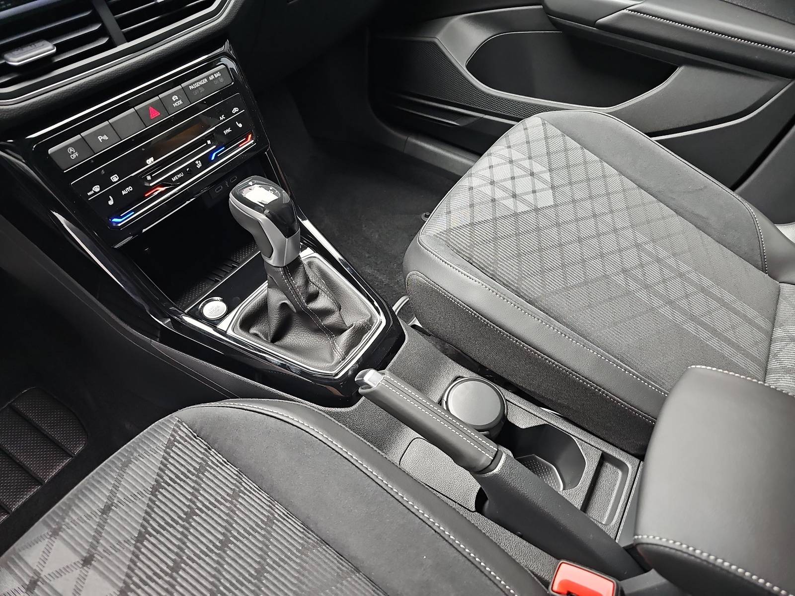 VW T-CROSS 1.0 TSI DSG R-LINE IQ-LED ACC WINTER SICHT KAMERA 