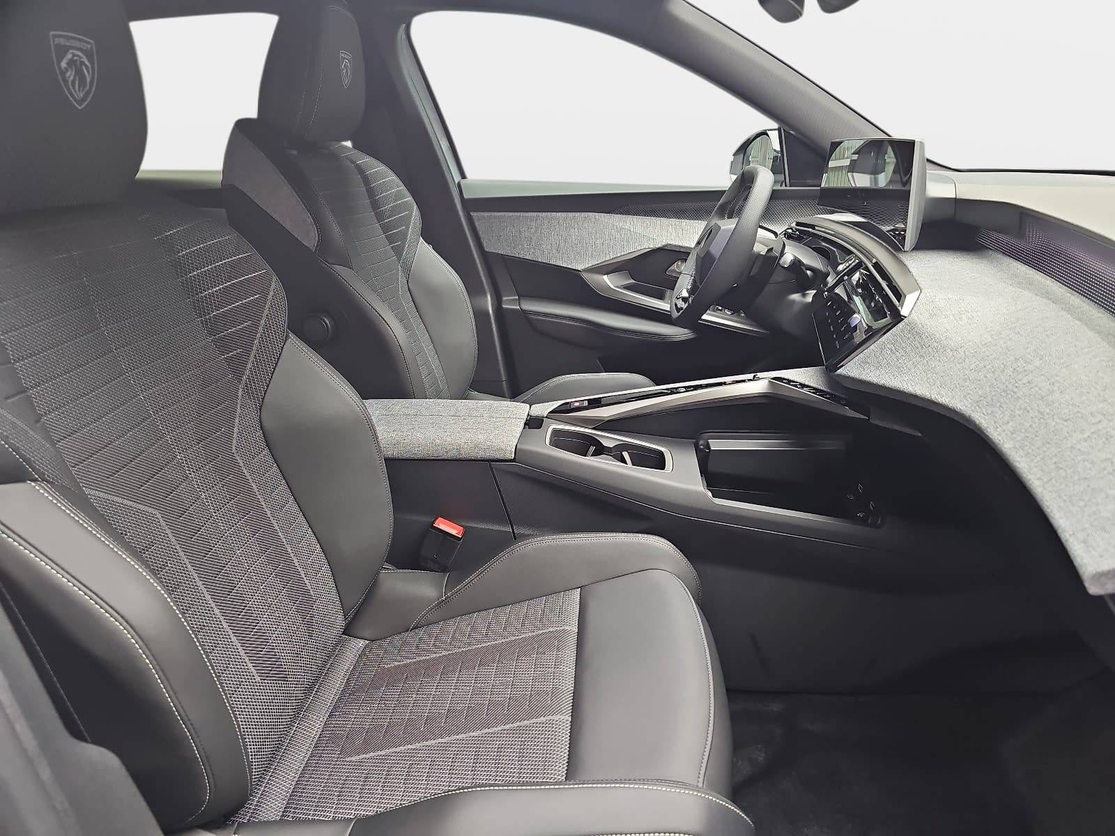 PEUGEOT 3008 1.2 HYBRID 145 E-DSC6 GT NAVI KLIMA LED AHK LM19