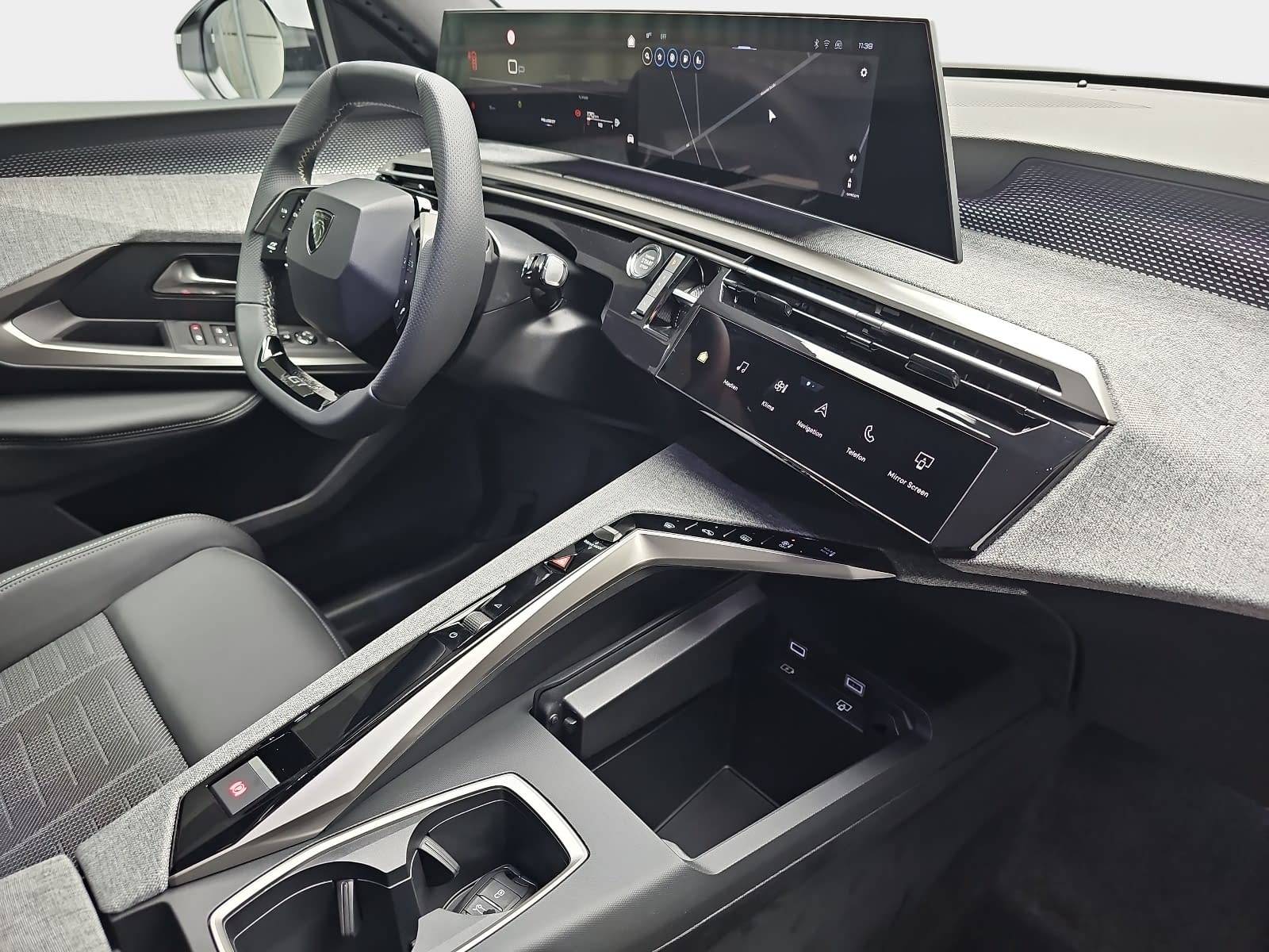 PEUGEOT 3008 1.2 HYBRID 145 E-DSC6 GT NAVI KLIMA LED AHK LM19