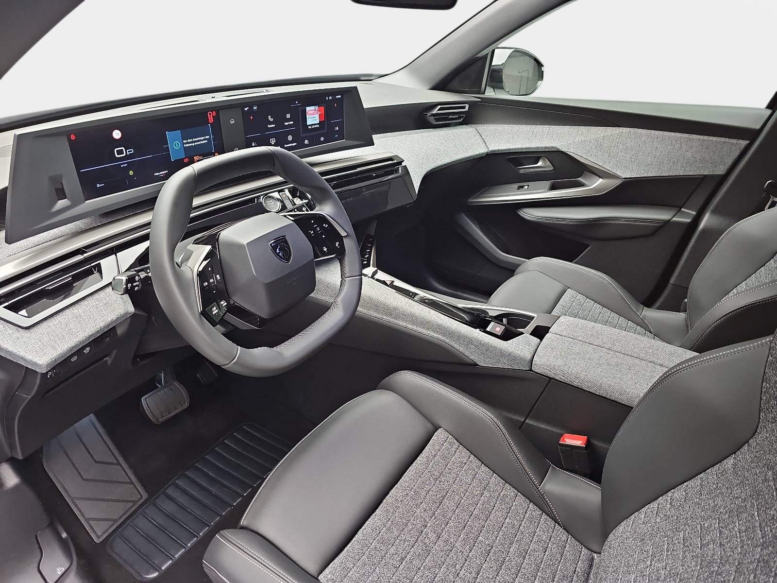 PEUGEOT 5008 1.2 HYBRID 145 E-DSC6 ALLURE KLIMA LED 7-S DAB 360