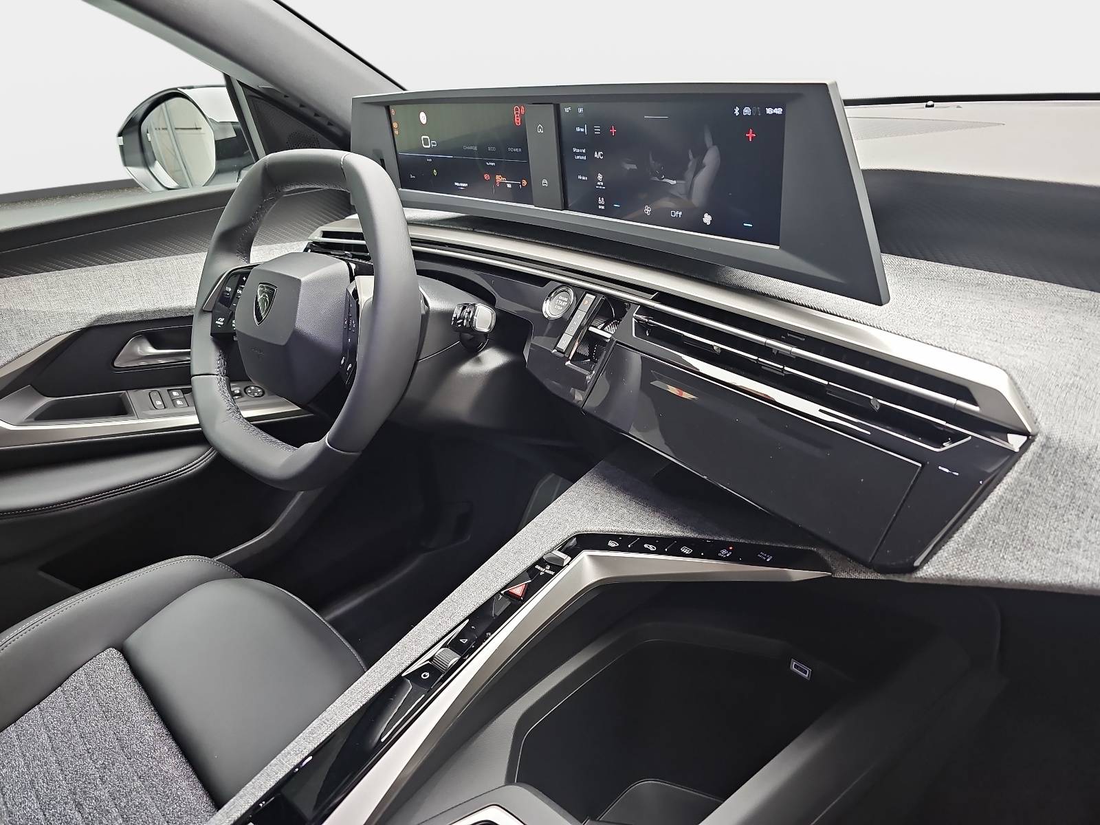 PEUGEOT 5008 1.2 HYBRID 145 E-DSC6 ALLURE KLIMA LED 7-S DAB 360