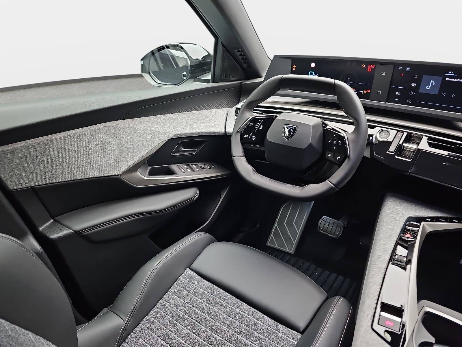 PEUGEOT 5008 1.2 HYBRID 145 E-DSC6 ALLURE KLIMA LED 7-S DAB 360