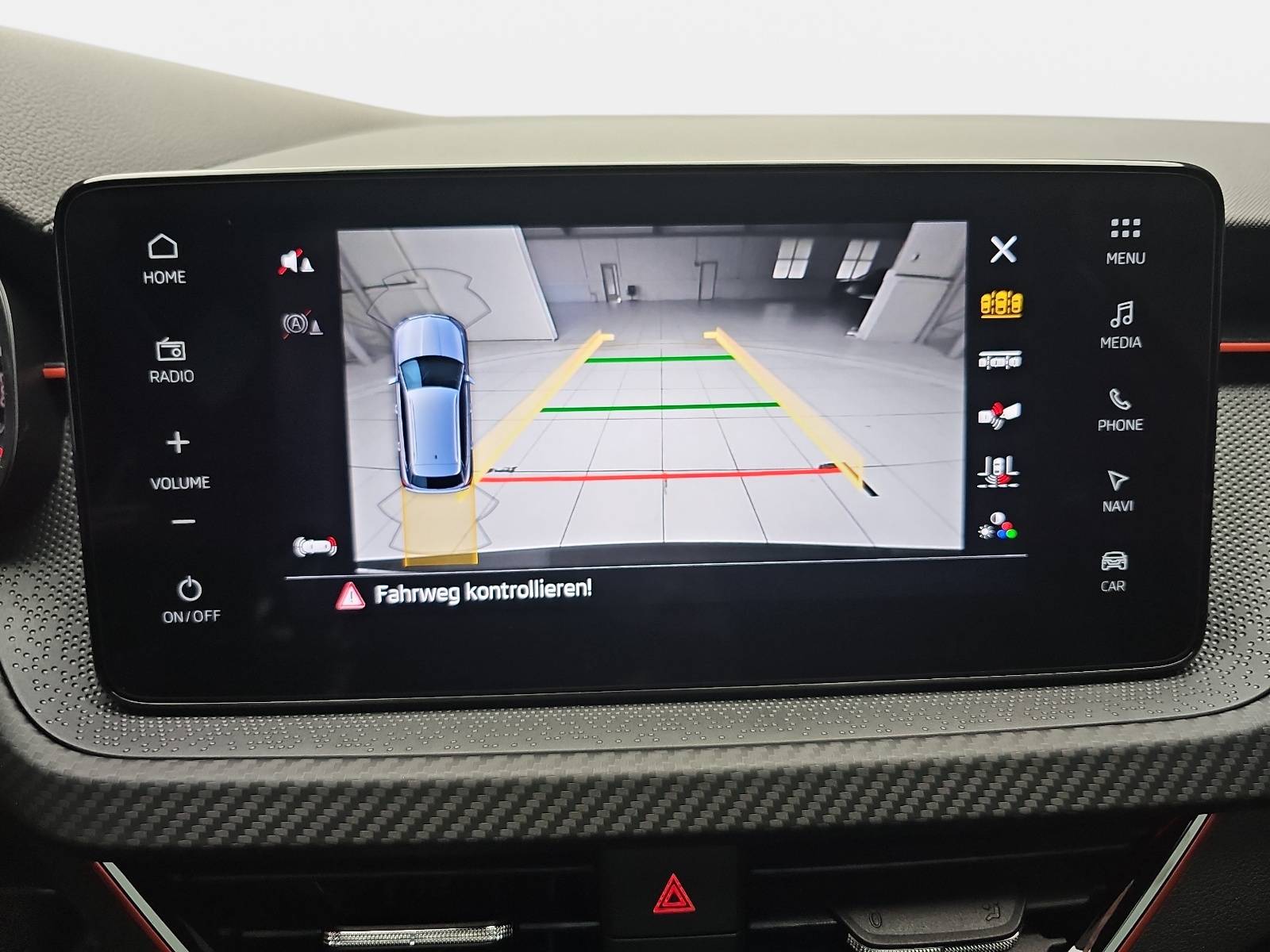 SKODA KAMIQ 1.5 TSI DSG MONTE CARLO NAVI MATRIX-LED PANO WINTE