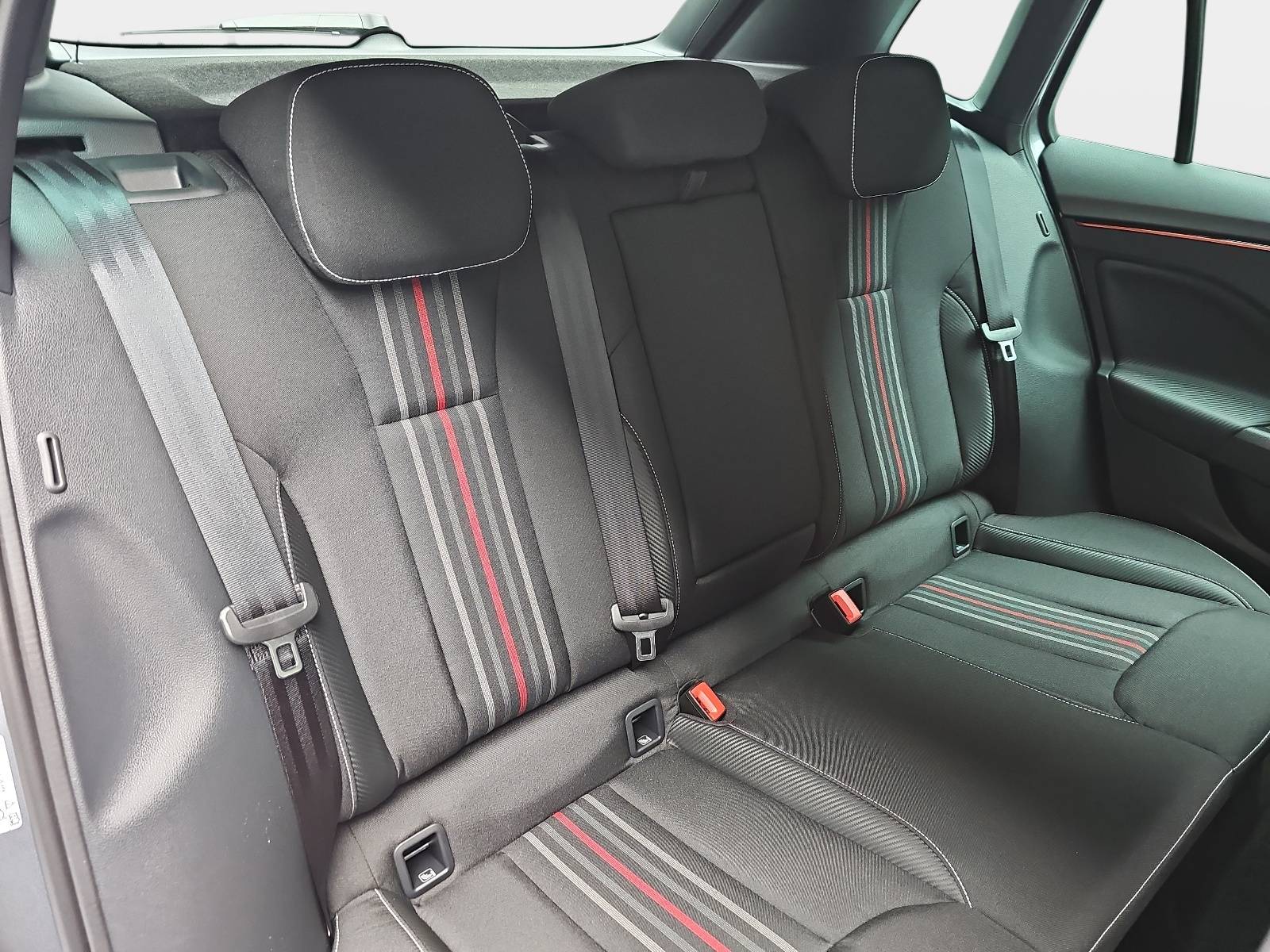 SKODA KAMIQ 1.0 TSI DSG MONTE CARLO LED PANORAMA WINTER KAMERA