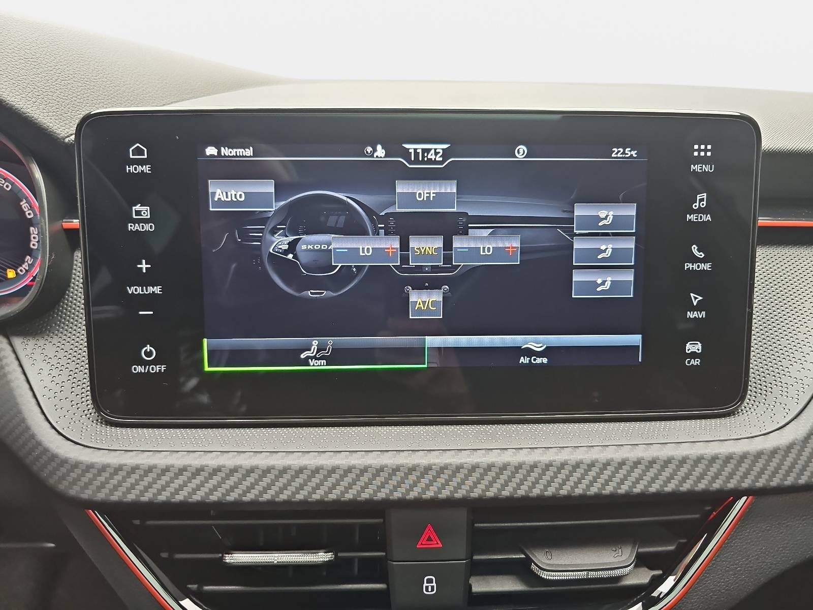 SKODA KAMIQ 1.5 TSI DSG MONTE CARLO NAVI MATRIX-LED PANO WINTE