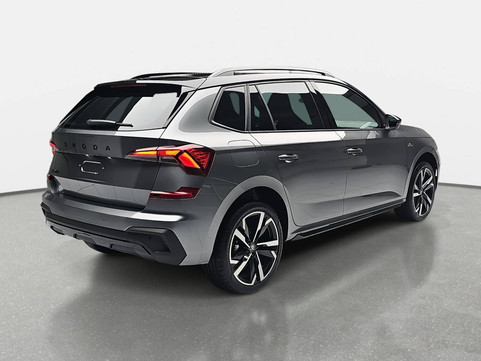 SKODA KAMIQ 1.5 TSI DSG MONTE CARLO NAVI MATRIX-LED PANO WINTE