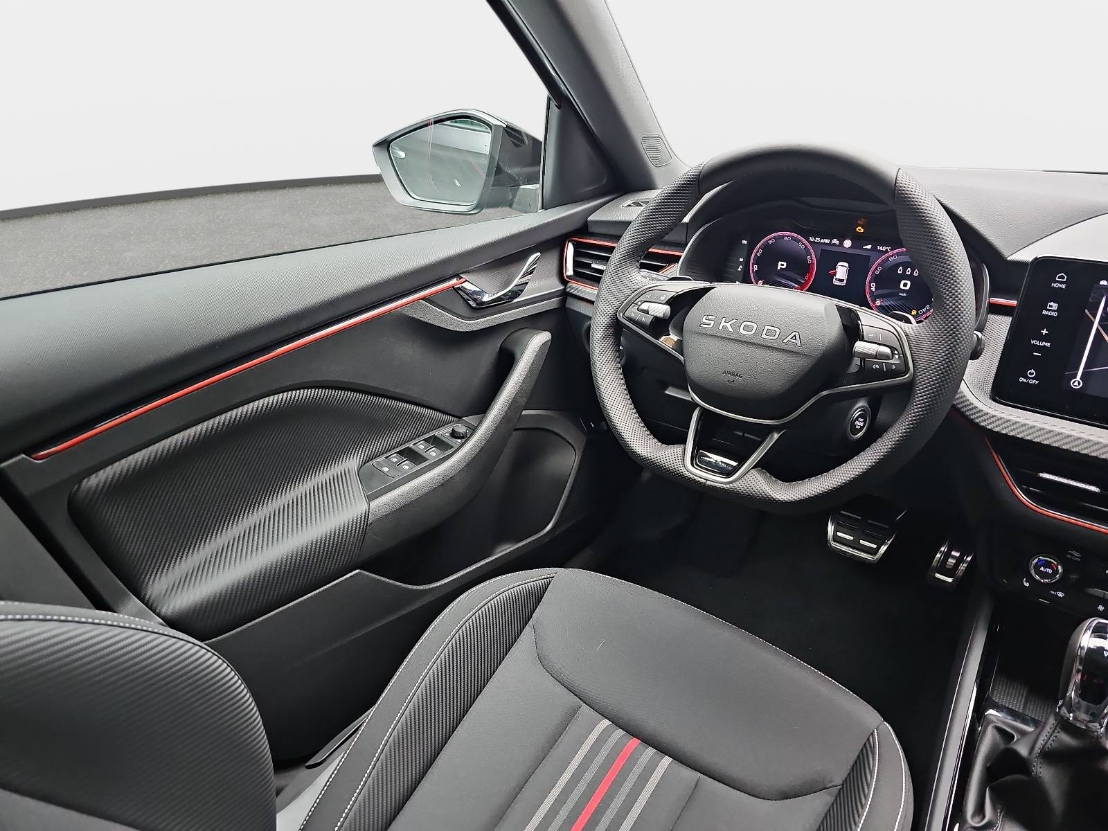 SKODA KAMIQ 1.5 TSI DSG MONTE CARLO NAVI MATRIX-LED PANO WINTE