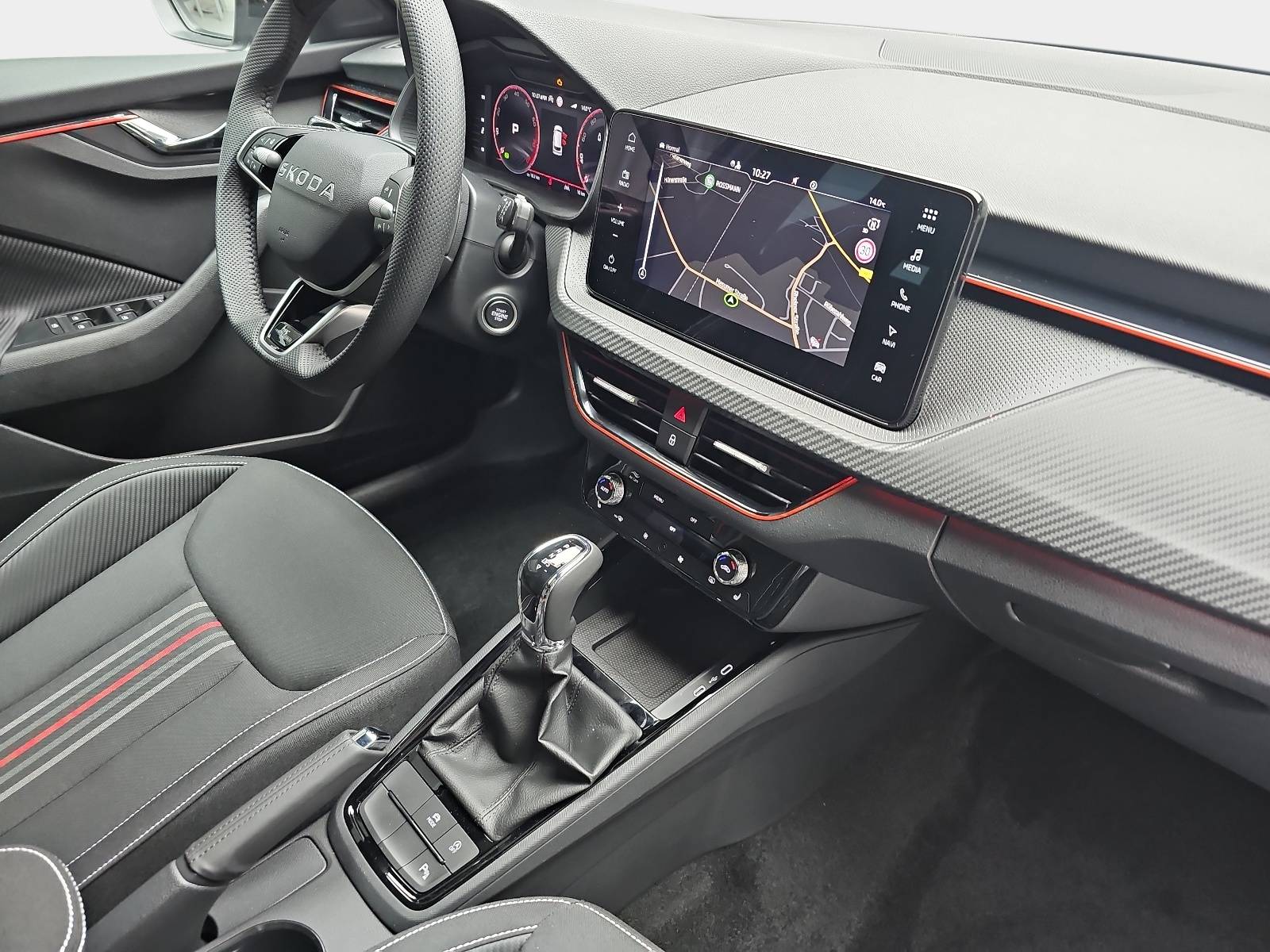 SKODA KAMIQ 1.5 TSI DSG MONTE CARLO NAVI MATRIX-LED PANO WINTE