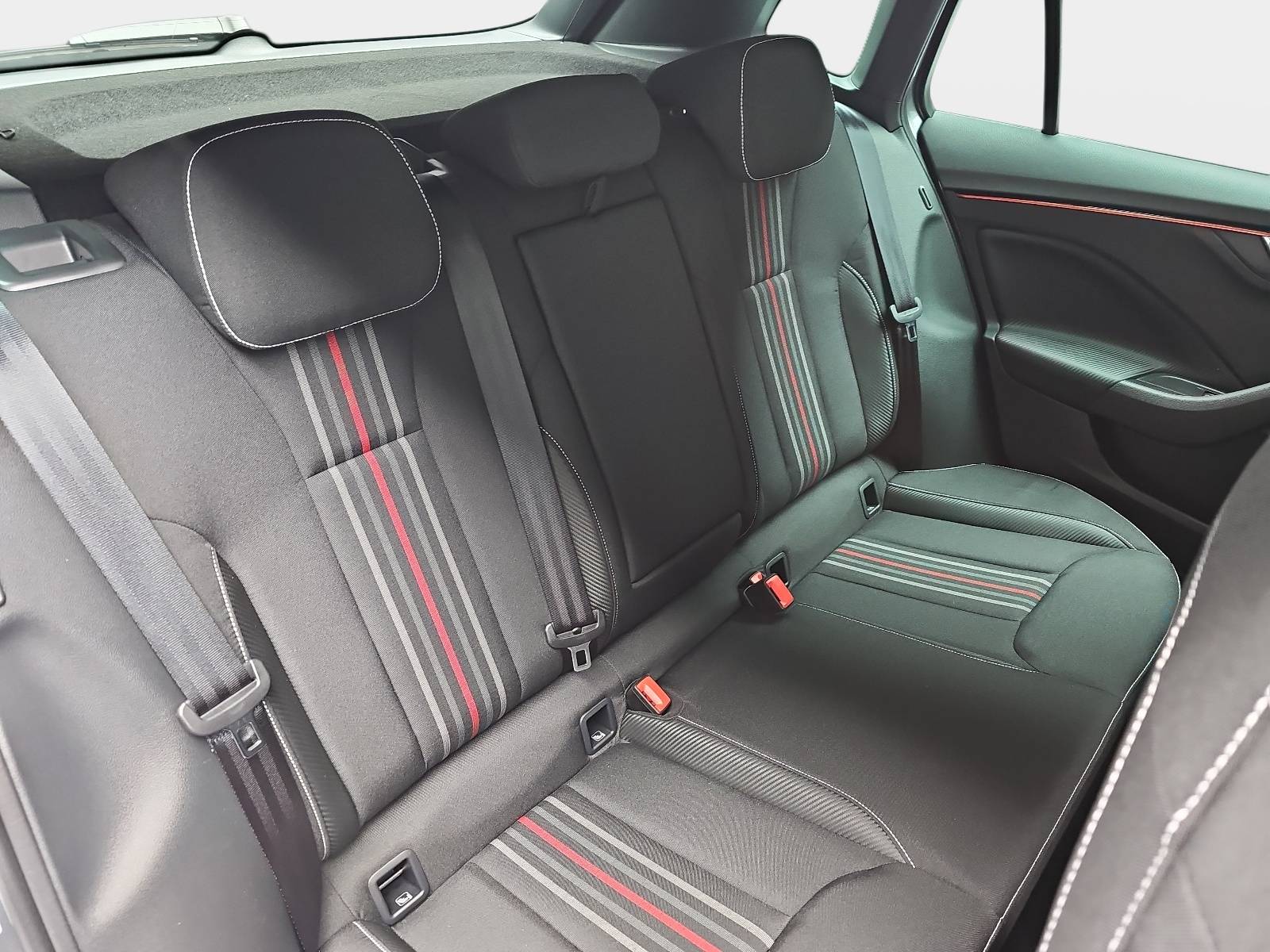 SKODA KAMIQ 1.5 TSI DSG MONTE CARLO NAVI MATRIX-LED PANO WINTE