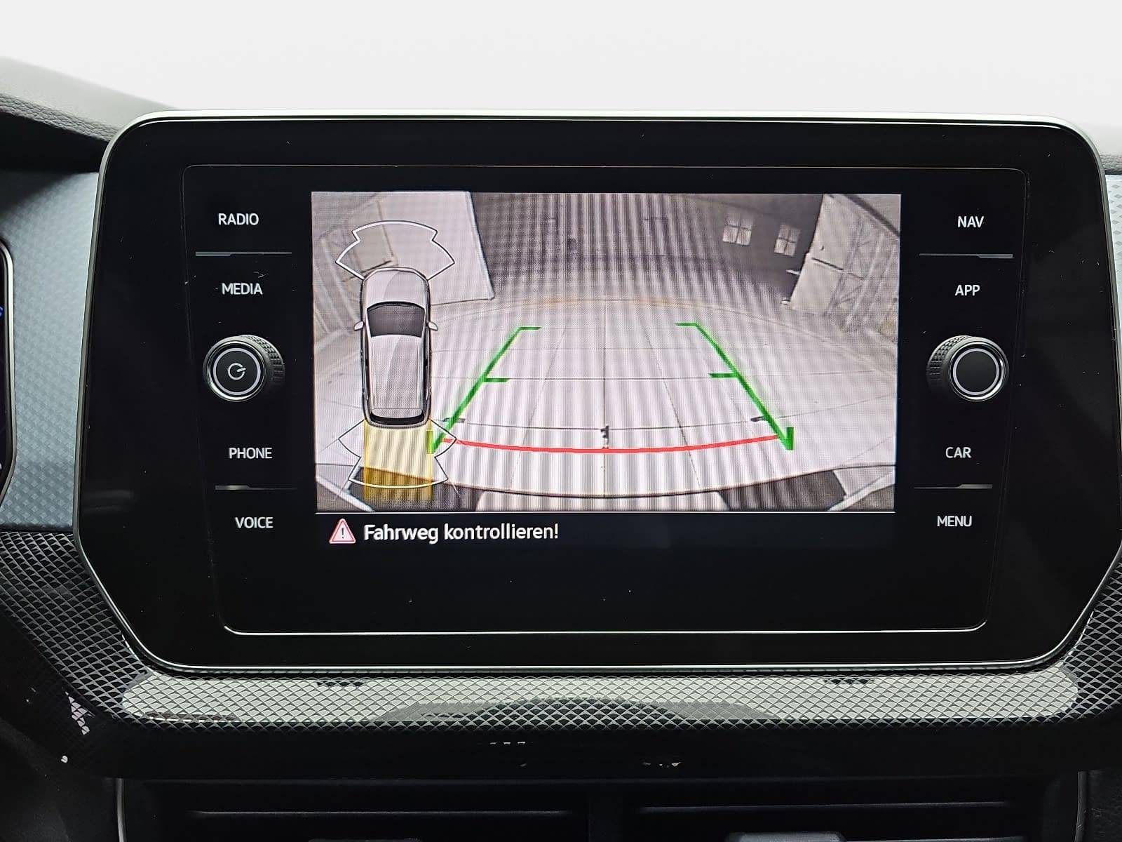 VW T-CROSS 1.0 TSI GOAL NAVI LED KLIMAAUTO ACC P-ASSIST WINTE