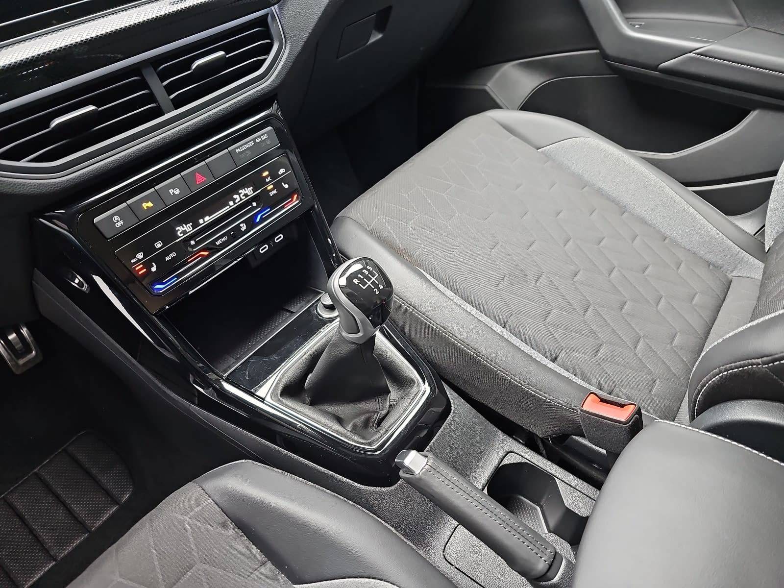 VW T-CROSS 1.0 TSI GOAL NAVI LED KLIMAAUTO ACC P-ASSIST WINTE