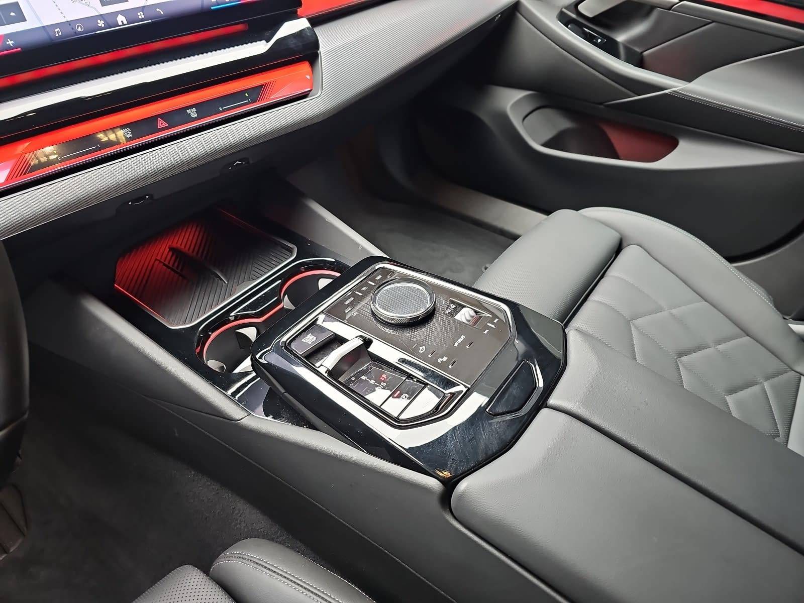 BMW 520 D XDRIVE AUTO. M-SPORT NAVI LED ACC INNOVATION WIN