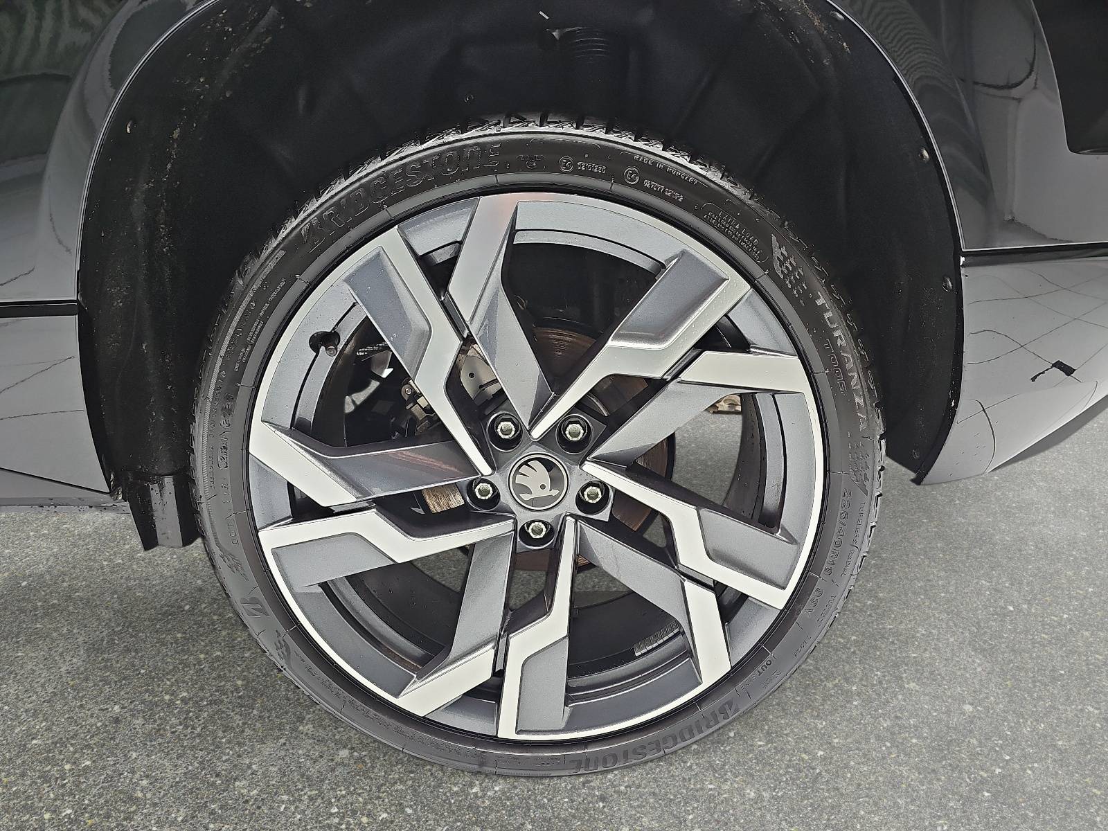 SKODA KAROQ 1.5 TSI DSG SPORTLINE NAVI LED PANO ACC WINTER KAM