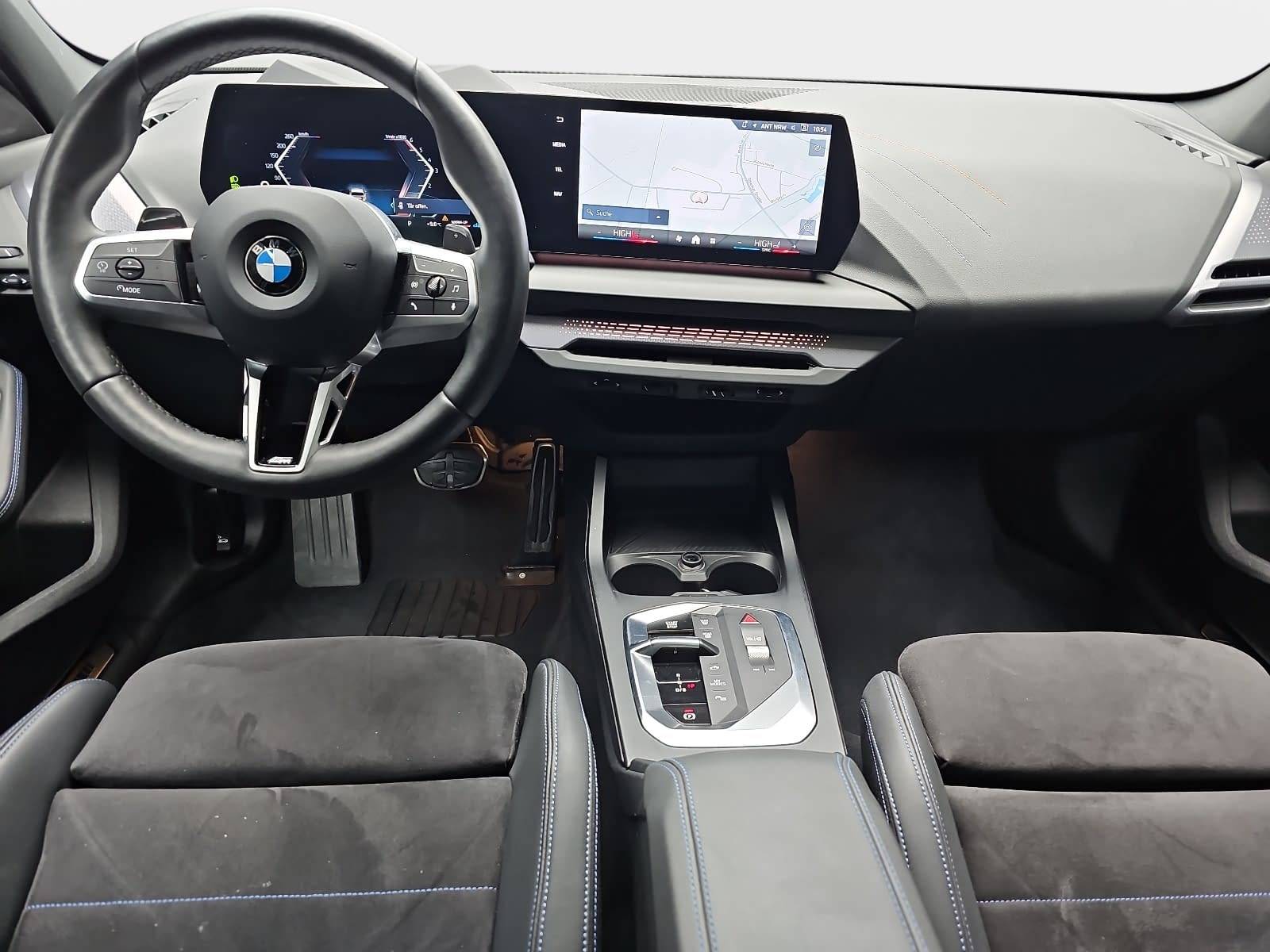 BMW 120 D AUTO. M SPORT NAVI LED INNOVATION HUD AHK KAMERA