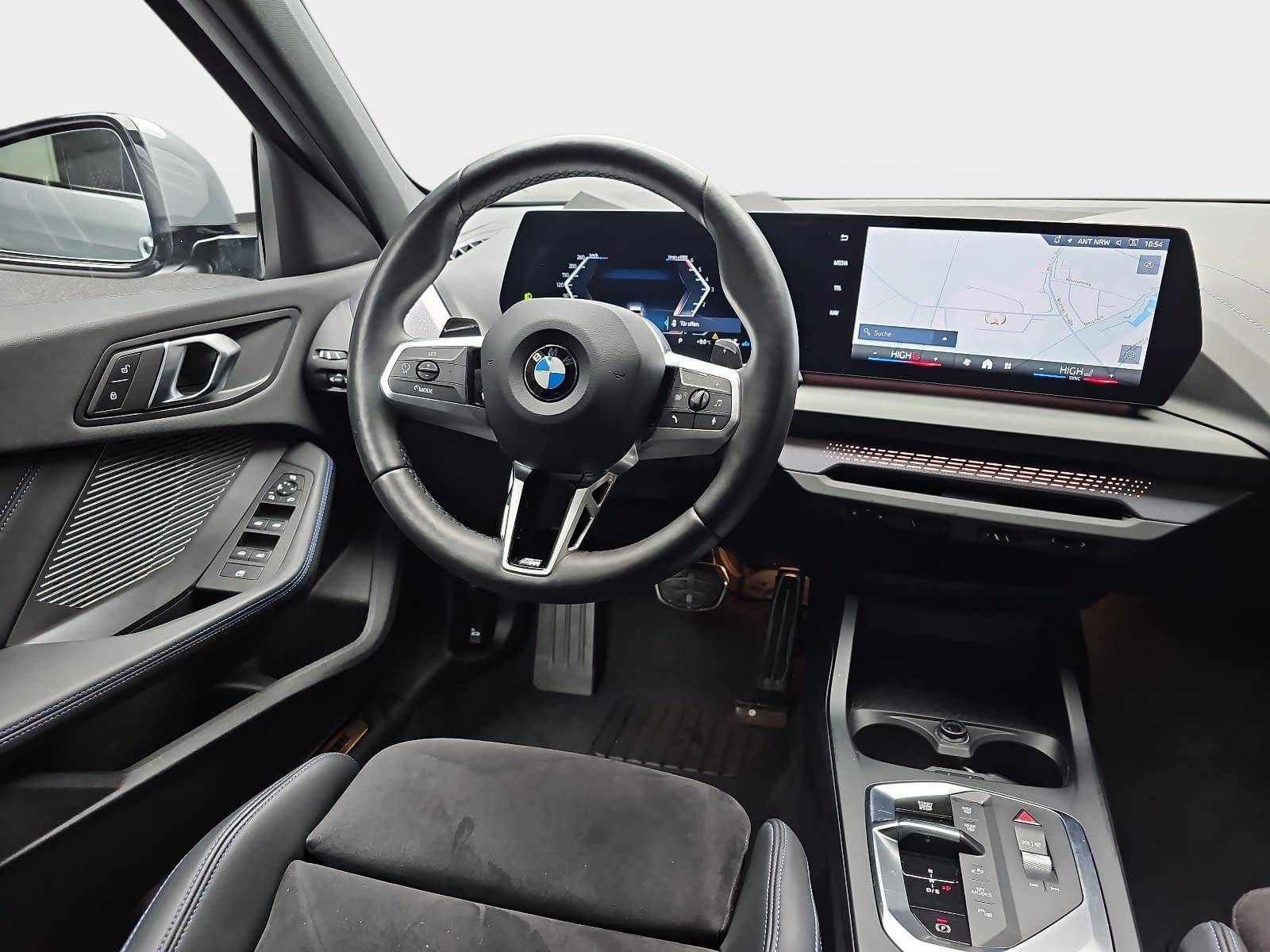 BMW 120 D AUTO. M SPORT NAVI LED INNOVATION HUD AHK KAMERA