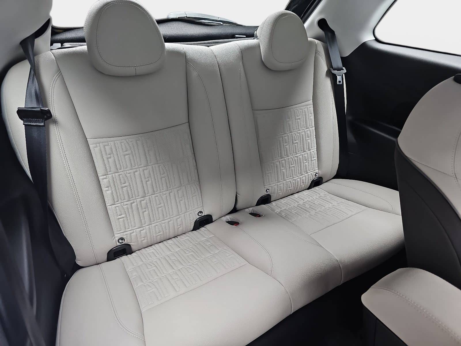 FIAT 500E ELEKTRO 42 KWH BY BOCELLI NAVI KLIMA LED JBL APPLE/ANDROID LM17