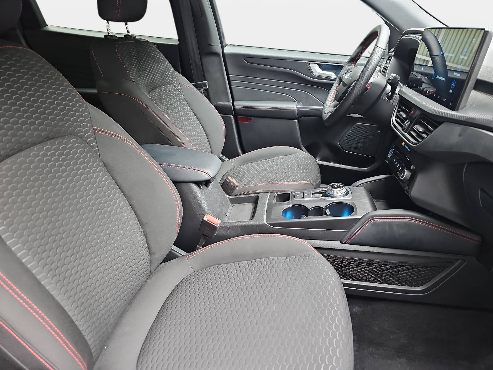 FORD KUGA 1.5 EB AUTO. ST-LINE NAVI LED KLIMAAUTO WINTER SIC