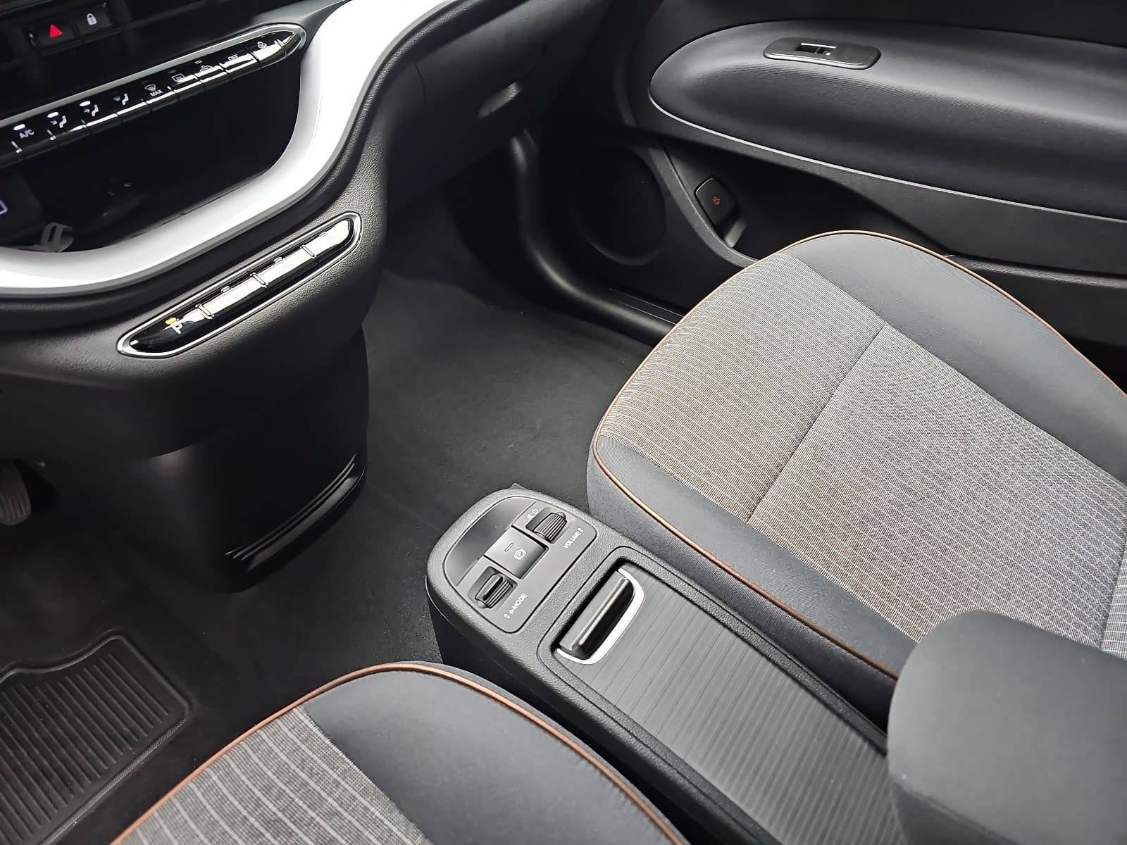 FIAT 500E ELEKTRO 42 KWH 3+1 ICON NAVI KLIMA APPLE/ANDROID LM16