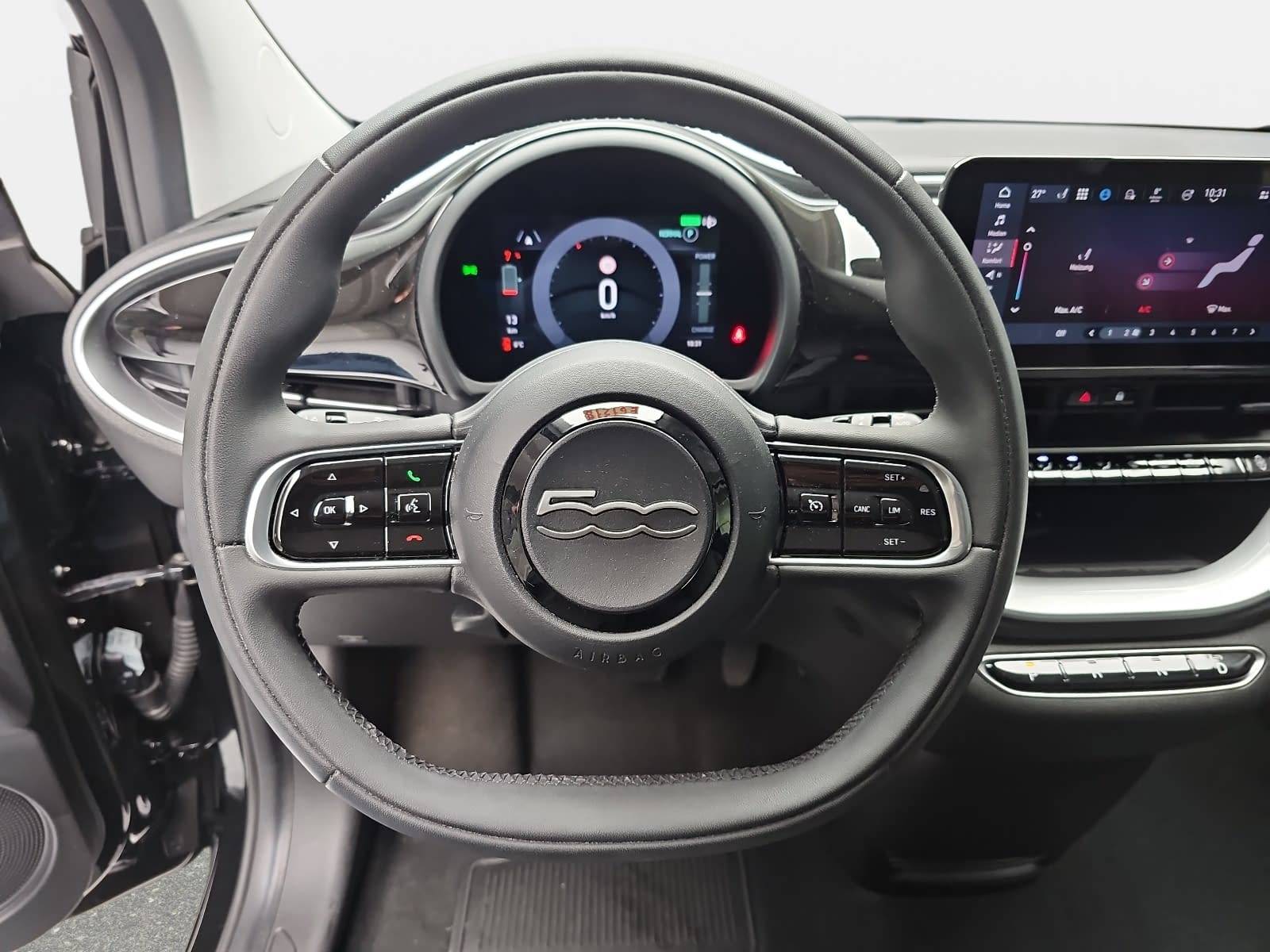 FIAT 500E ELEKTRO 42 KWH 3+1 ICON NAVI KLIMA APPLE/ANDROID LM16