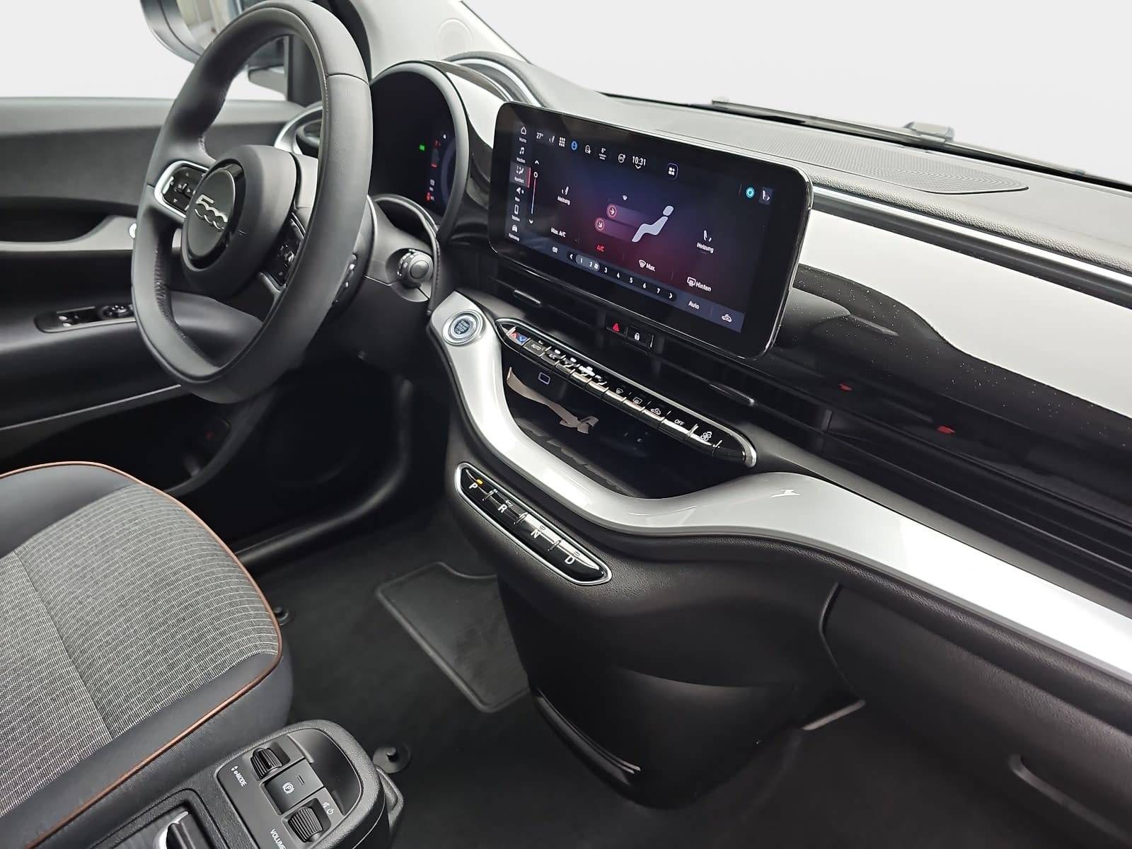 FIAT 500E ELEKTRO 42 KWH 3+1 ICON NAVI KLIMA APPLE/ANDROID LM16