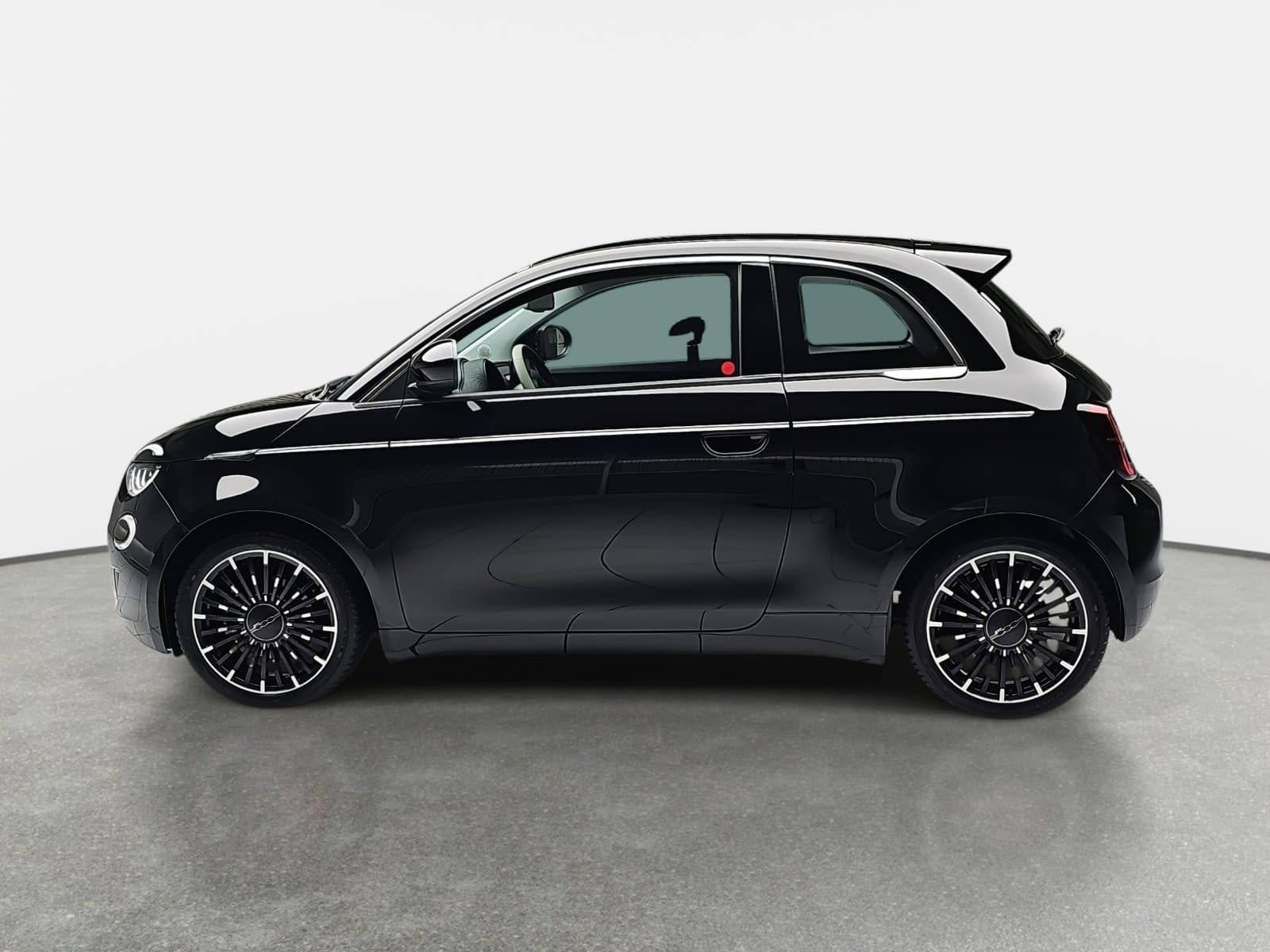 FIAT 500E ELEKTRO 42 KWH BY BOCELLI NAVI KLIMA LED JBL ALL-SEASON LM17