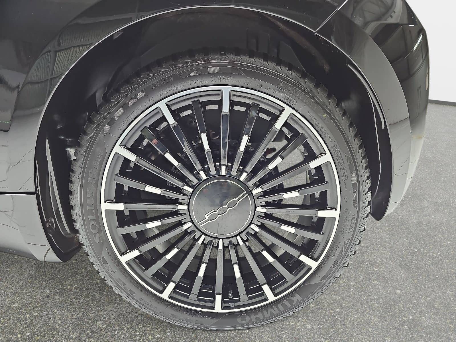 FIAT 500E ELEKTRO 42 KWH BY BOCELLI NAVI KLIMA LED JBL ALL-SEASON LM17