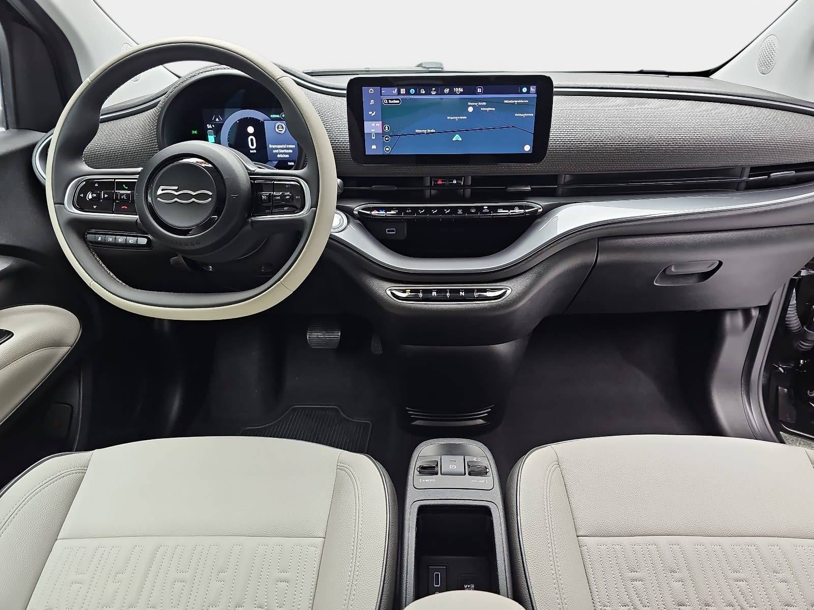 FIAT 500E ELEKTRO 42 KWH BY BOCELLI NAVI KLIMA LED JBL ALL-SEASON LM17