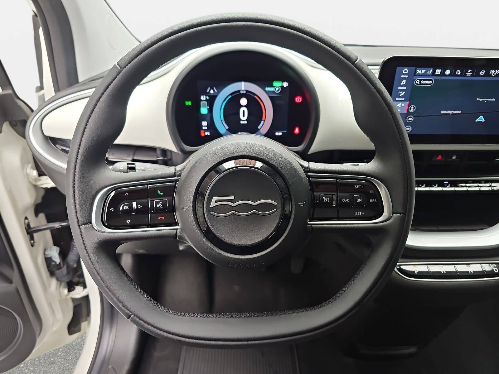 FIAT 500E ELEKTRO 42 KWH 3+1 ICON NAVI KLIMA DAB APPLE/ANDROID LM