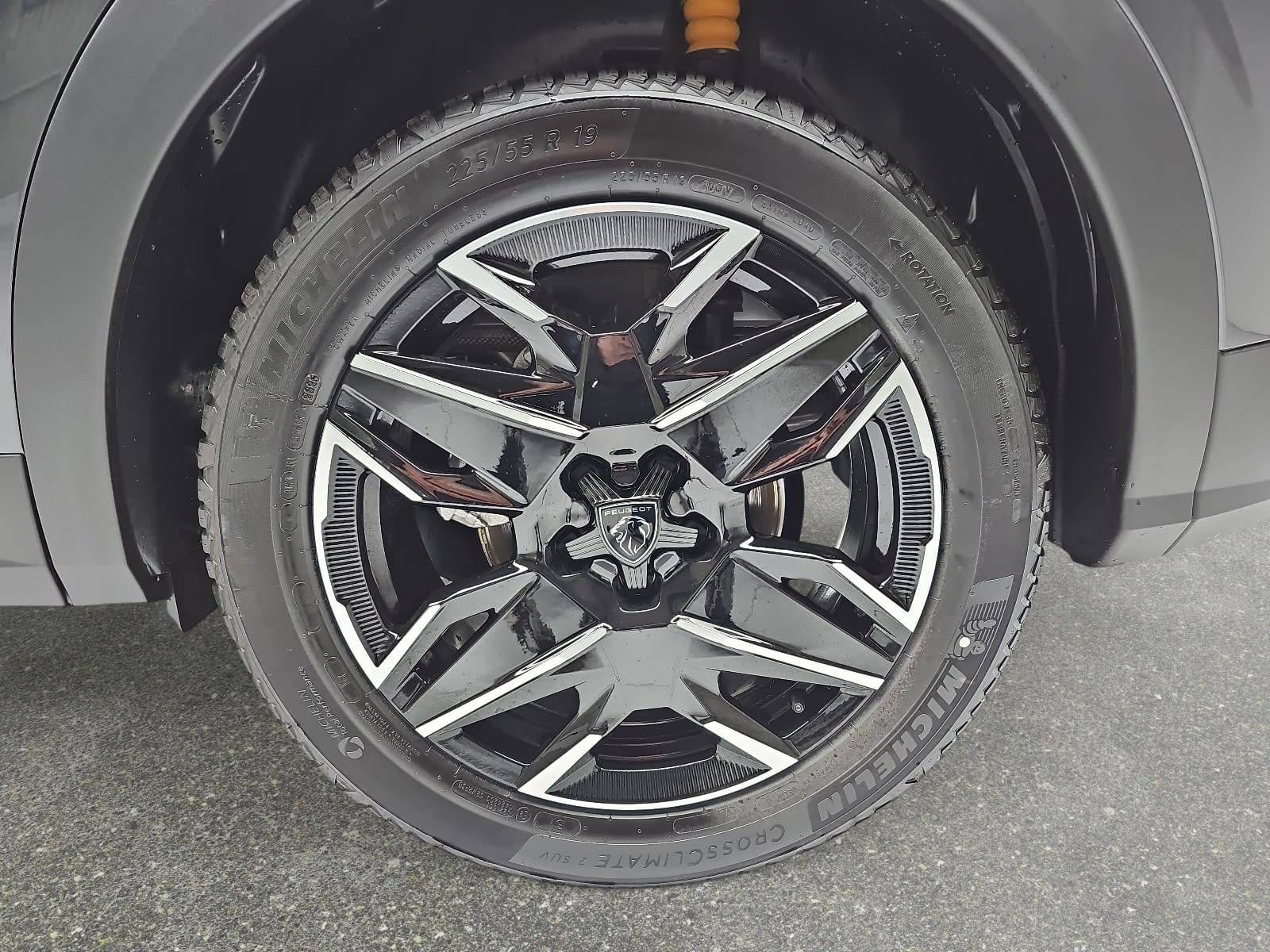 PEUGEOT 3008 1.2 HYBRID 145 E-DSC6 ALLURE LED DAB WINTER AHK LM