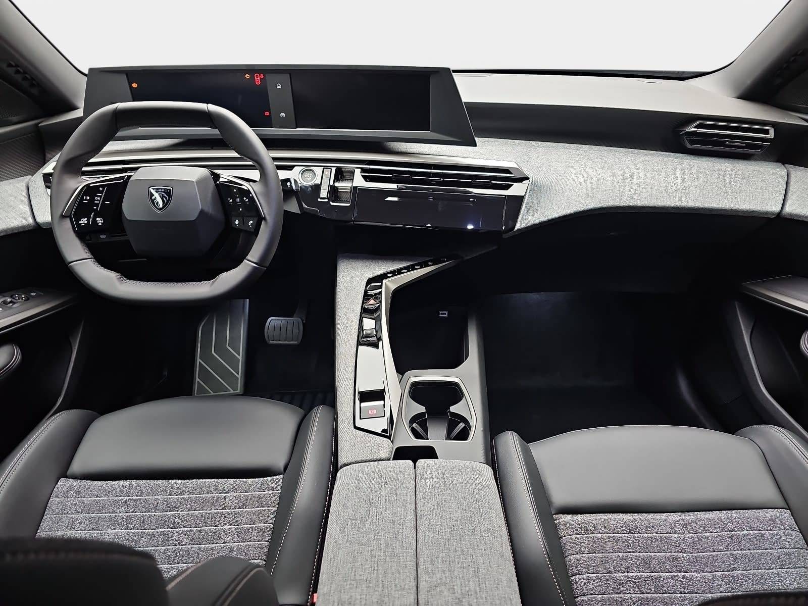 PEUGEOT 3008 1.2 HYBRID 145 E-DSC6 ALLURE LED DAB WINTER AHK LM