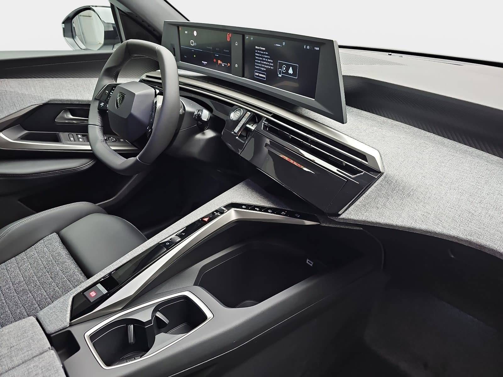 PEUGEOT 3008 1.2 HYBRID 145 E-DSC6 ALLURE LED DAB WINTER AHK LM