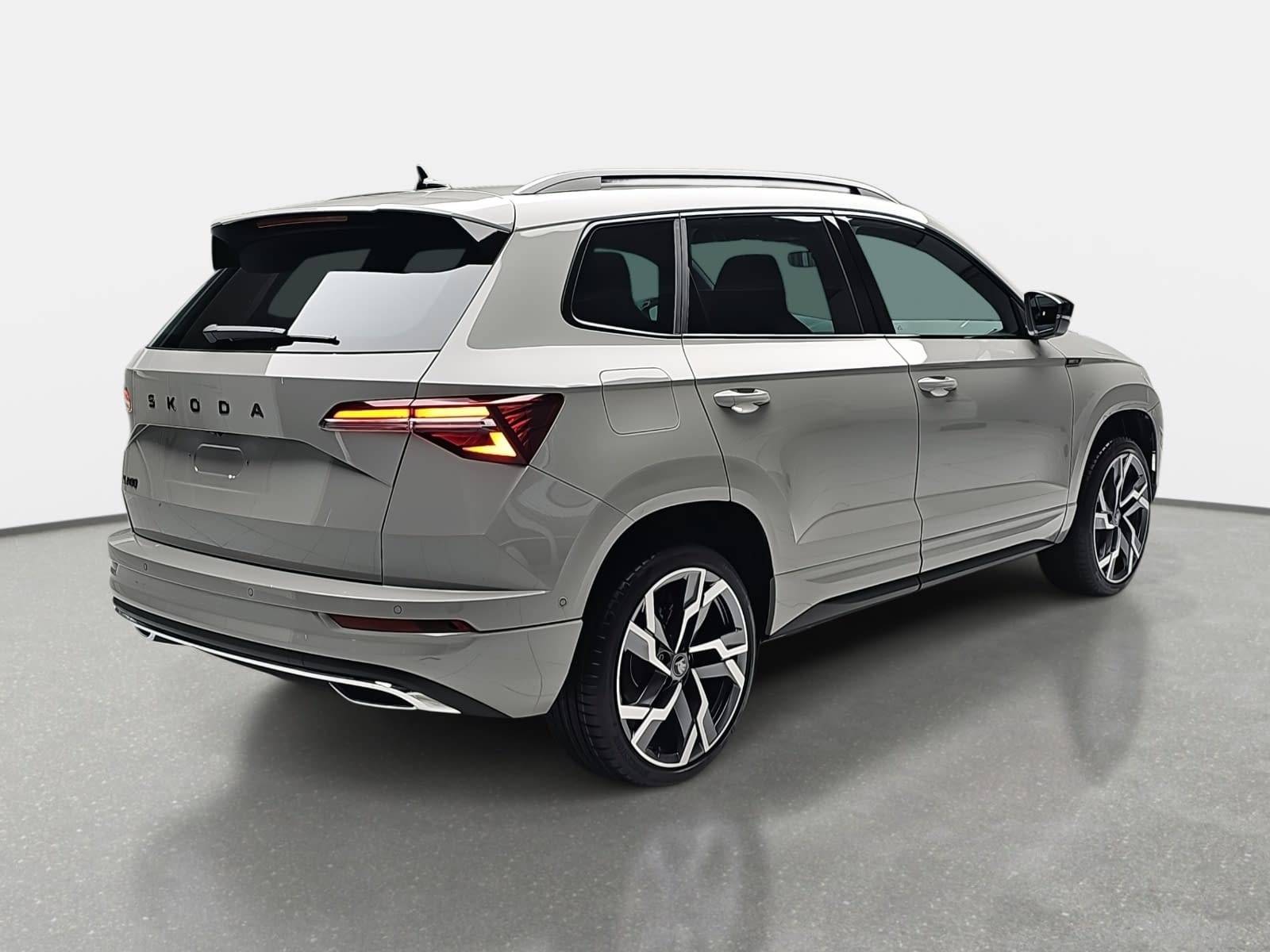 SKODA KAROQ 1.5 TSI DSG SPORTLINE NAVI LED-MATRIX PANO CANTON 