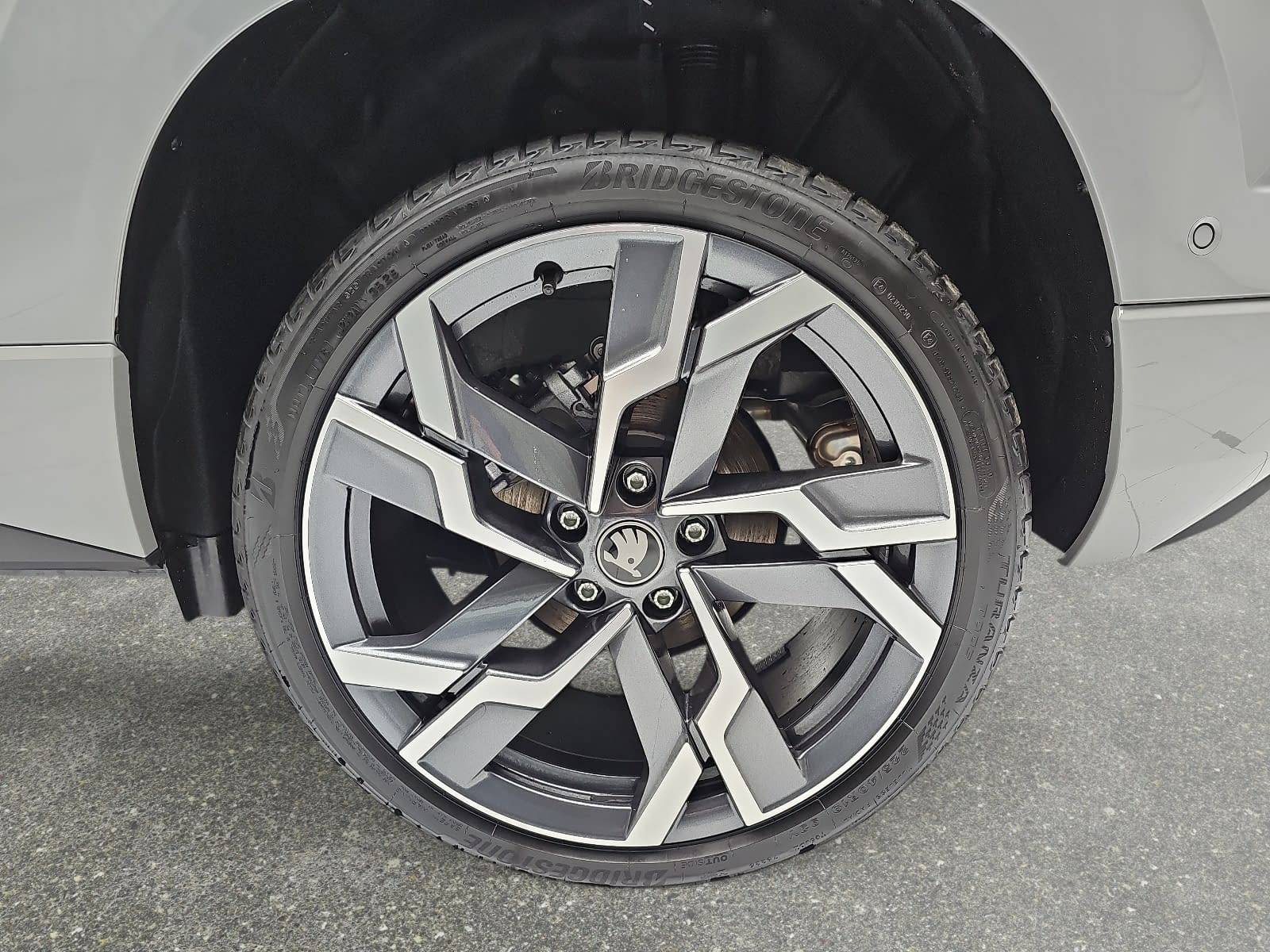 SKODA KAROQ 1.5 TSI DSG SPORTLINE NAVI LED-MATRIX PANO CANTON 