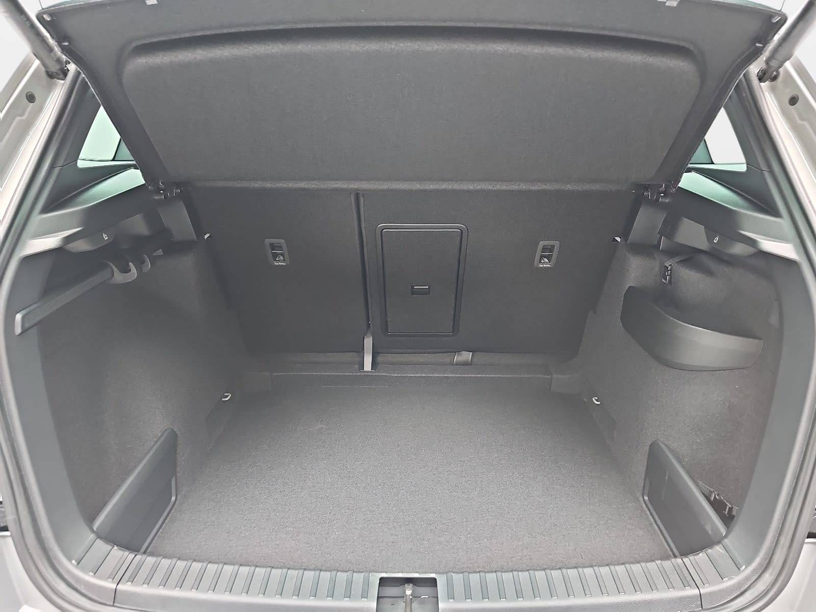 SKODA KAROQ 1.5 TSI DSG SPORTLINE NAVI LED-MATRIX PANO CANTON 