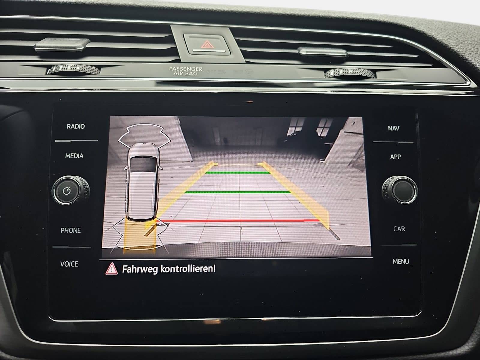 VW TOURAN 1.5 TSI DSG COMFORTLINE NAVI LED ACC 7-S AHK LM