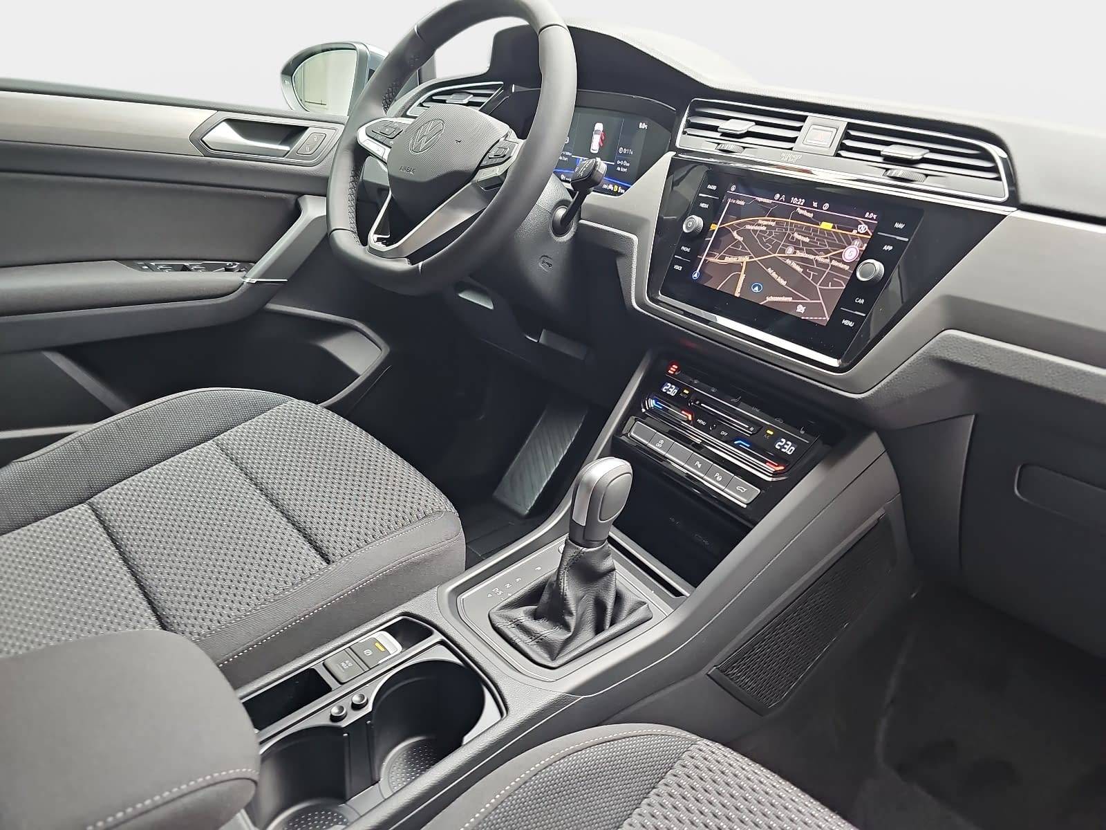 VW TOURAN 1.5 TSI DSG COMFORTLINE NAVI LED ACC 7-S AHK LM