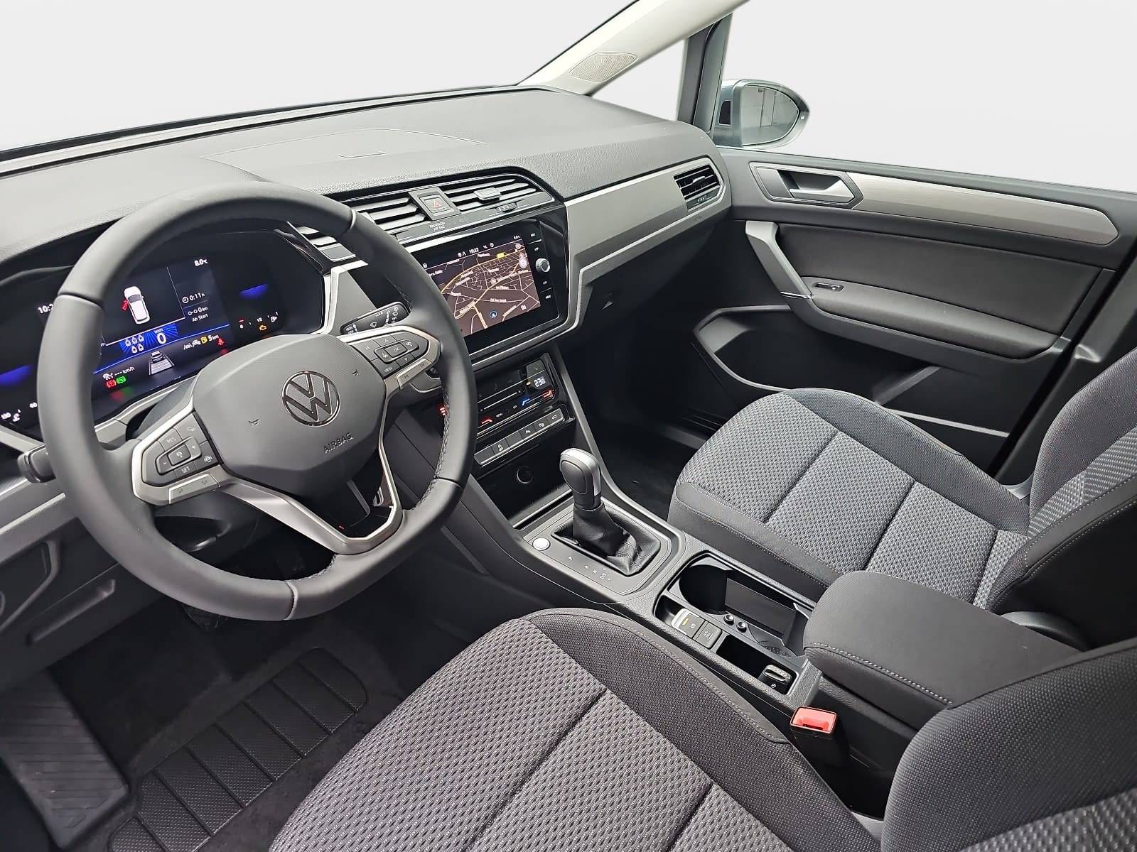 VW TOURAN 1.5 TSI DSG COMFORTLINE NAVI LED ACC 7-S AHK LM