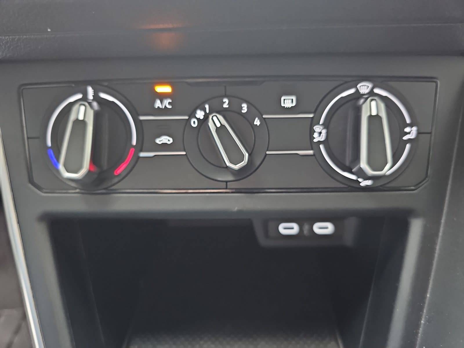 VW POLO 1.0 TSI LIFE LED KLIMA APP-CONNECT SICHT PDC KAMER