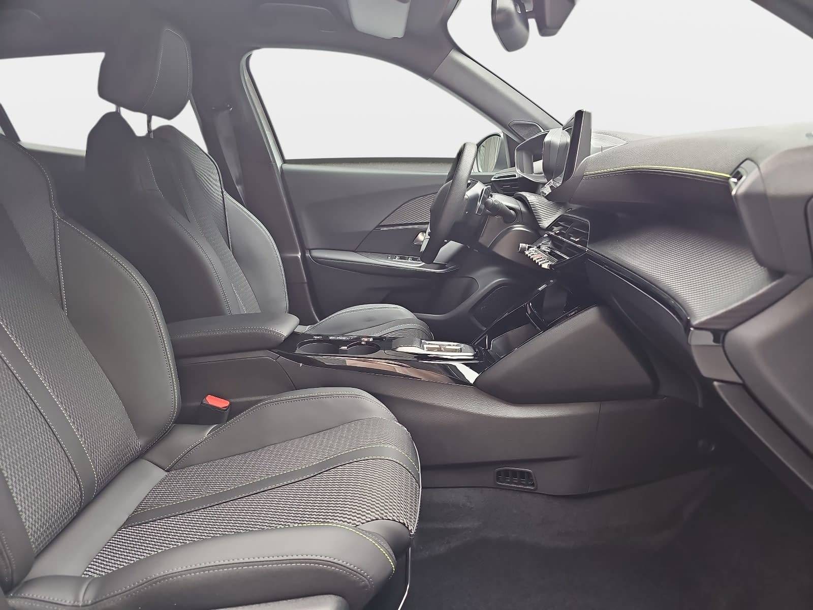 PEUGEOT 2008 1.2 HYBRID 145 E-DSC6 GT-LINE 2-WD LED KLIMAAUTO K