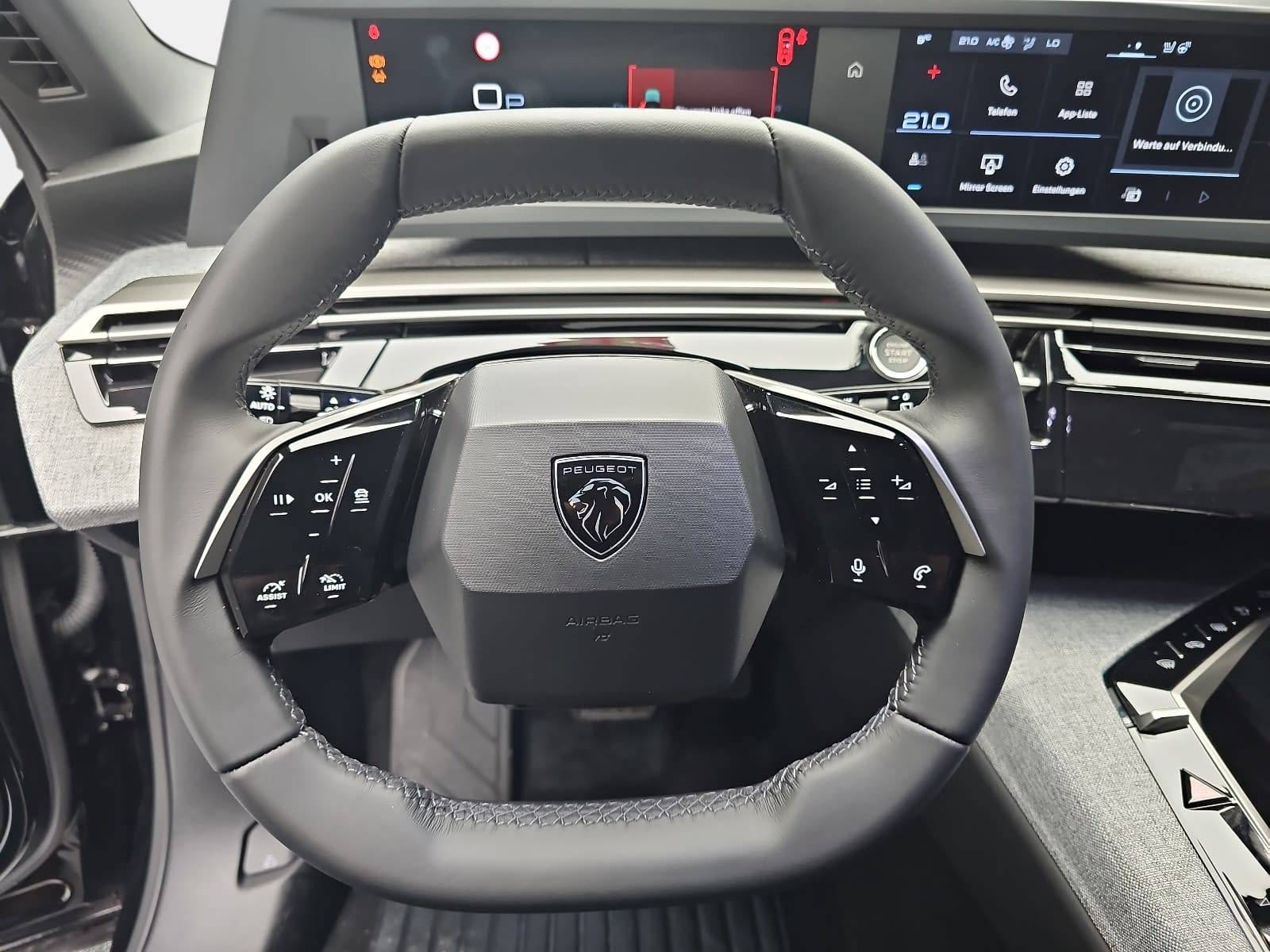 PEUGEOT 5008 1.2 HYBRID 145 E-DSC6 ALLURE KLIMA LED 7-S DAB 360